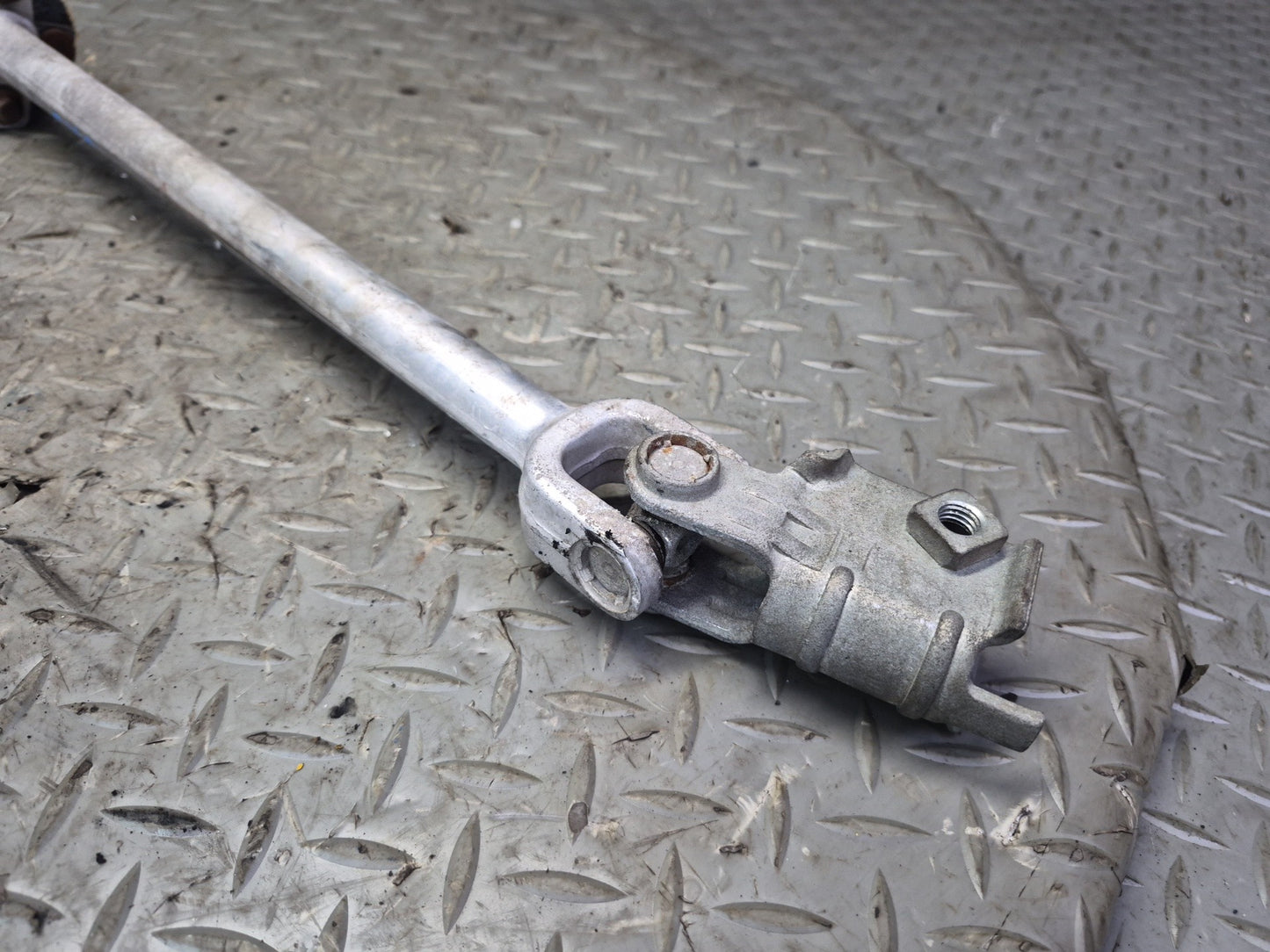 92-96 Chevrolet Corvette C4 Steering Column Coupler Intermediate Shaft OEM