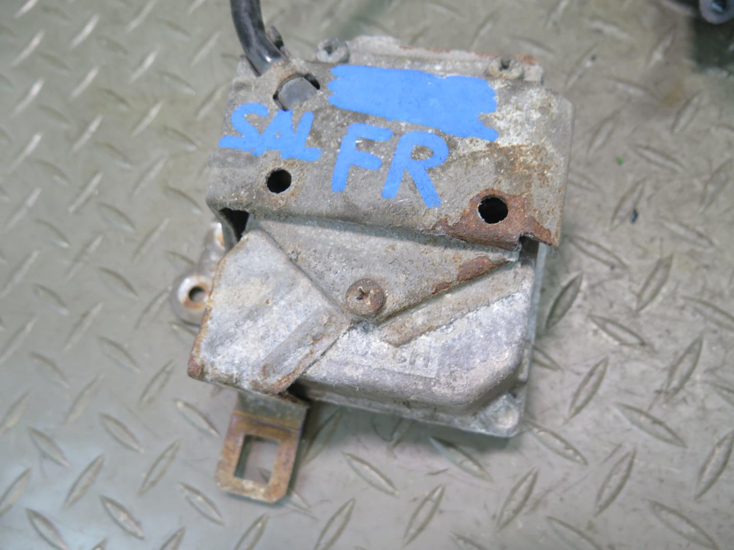 96-02 Mercedes R129 Front Right Xenon Headlight Ballast w Corrector & Wire OEM