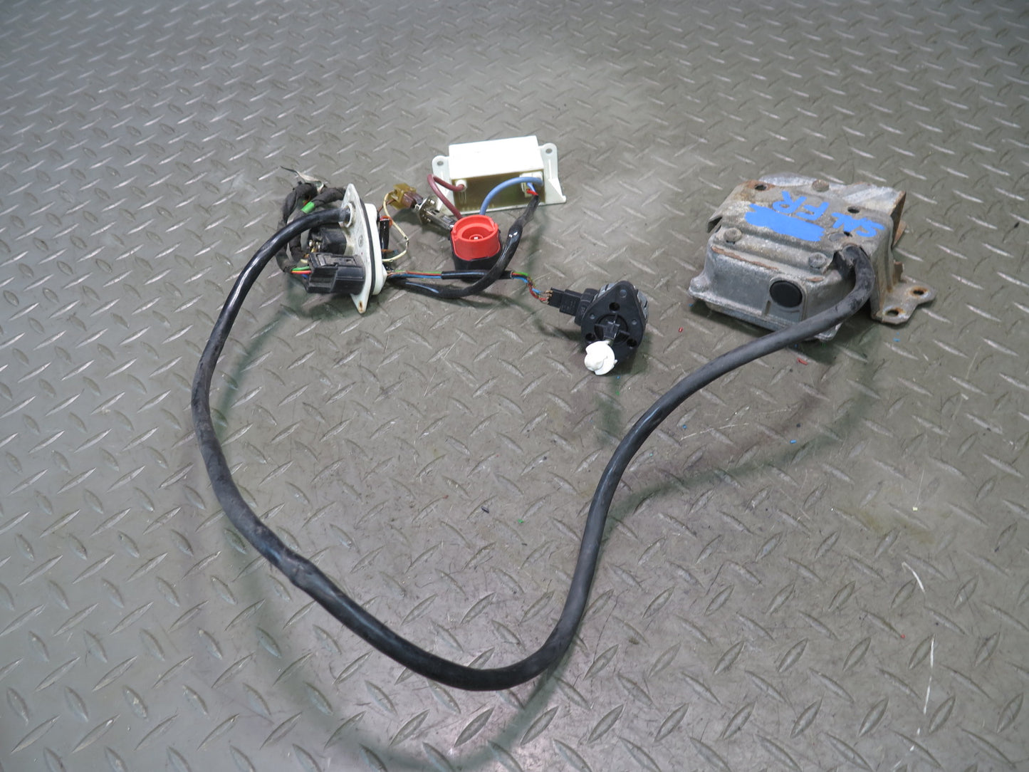 96-02 Mercedes R129 Front Right Xenon Headlight Ballast w Corrector & Wire OEM