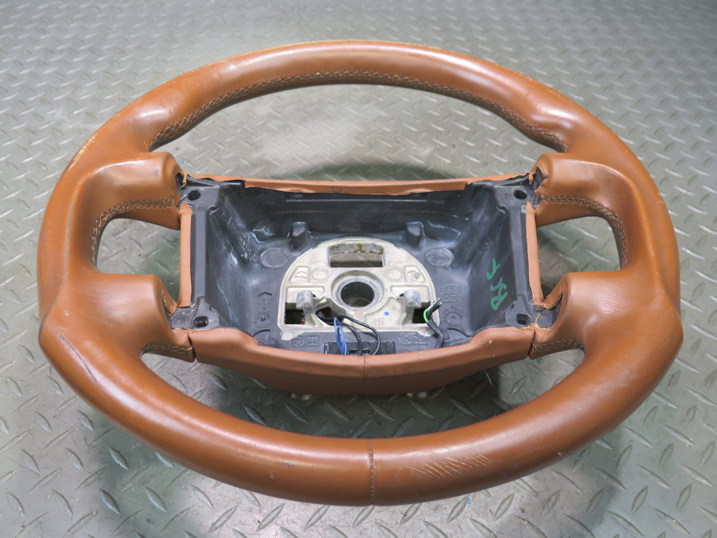 03-10 Bentley Continental GT Leather Steering Saddle