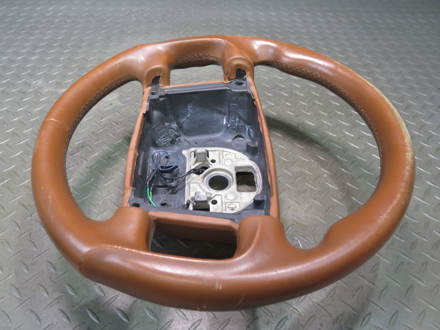 03-10 Bentley Continental GT Leather Steering Saddle