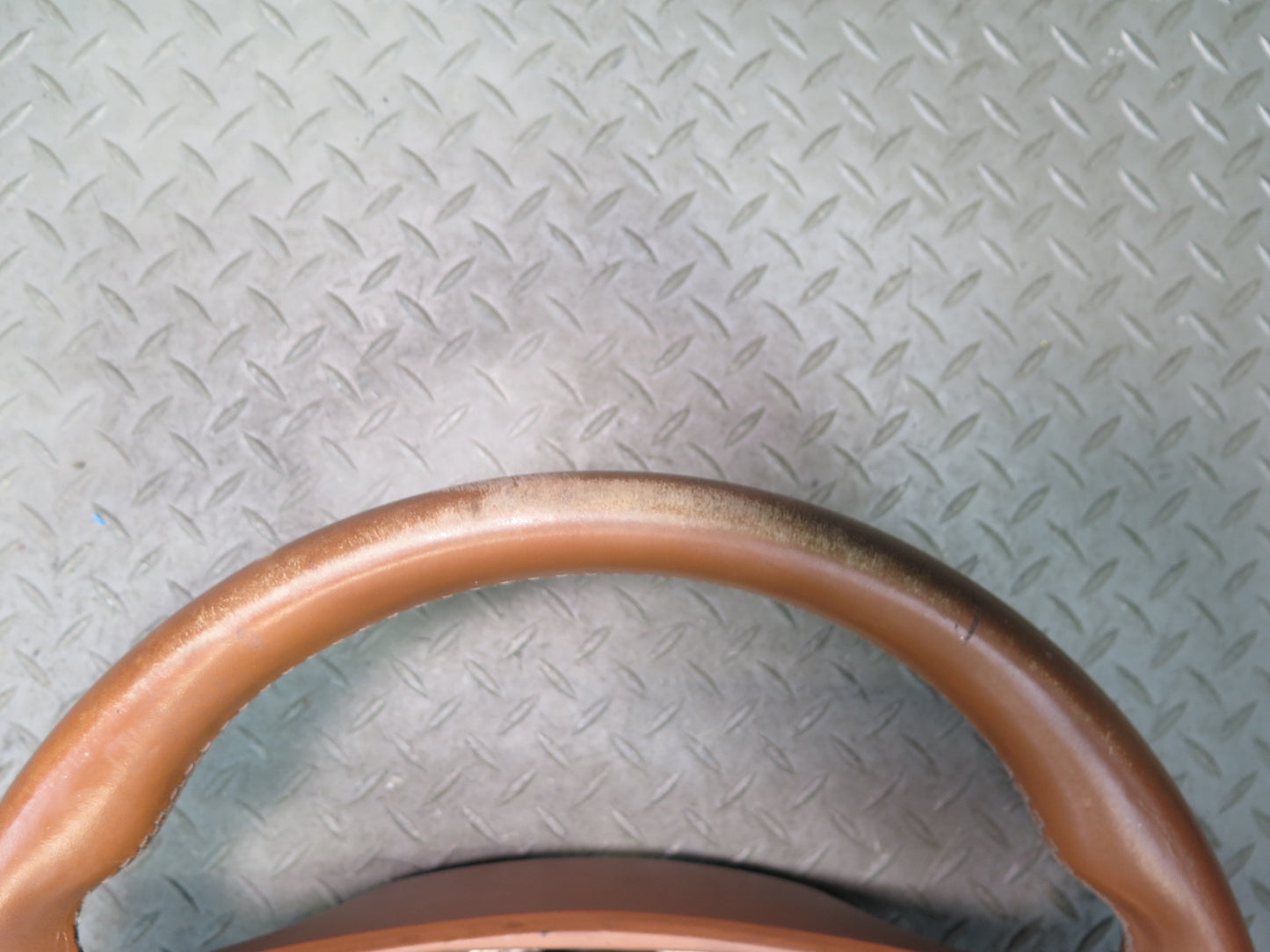 03-10 Bentley Continental GT Leather Steering Saddle