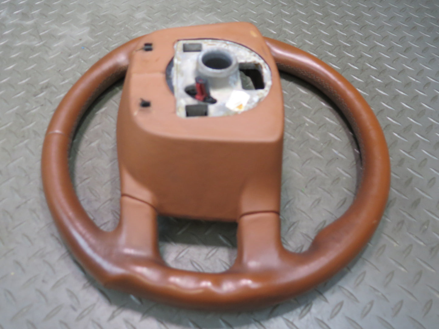 03-10 Bentley Continental GT Leather Steering Saddle