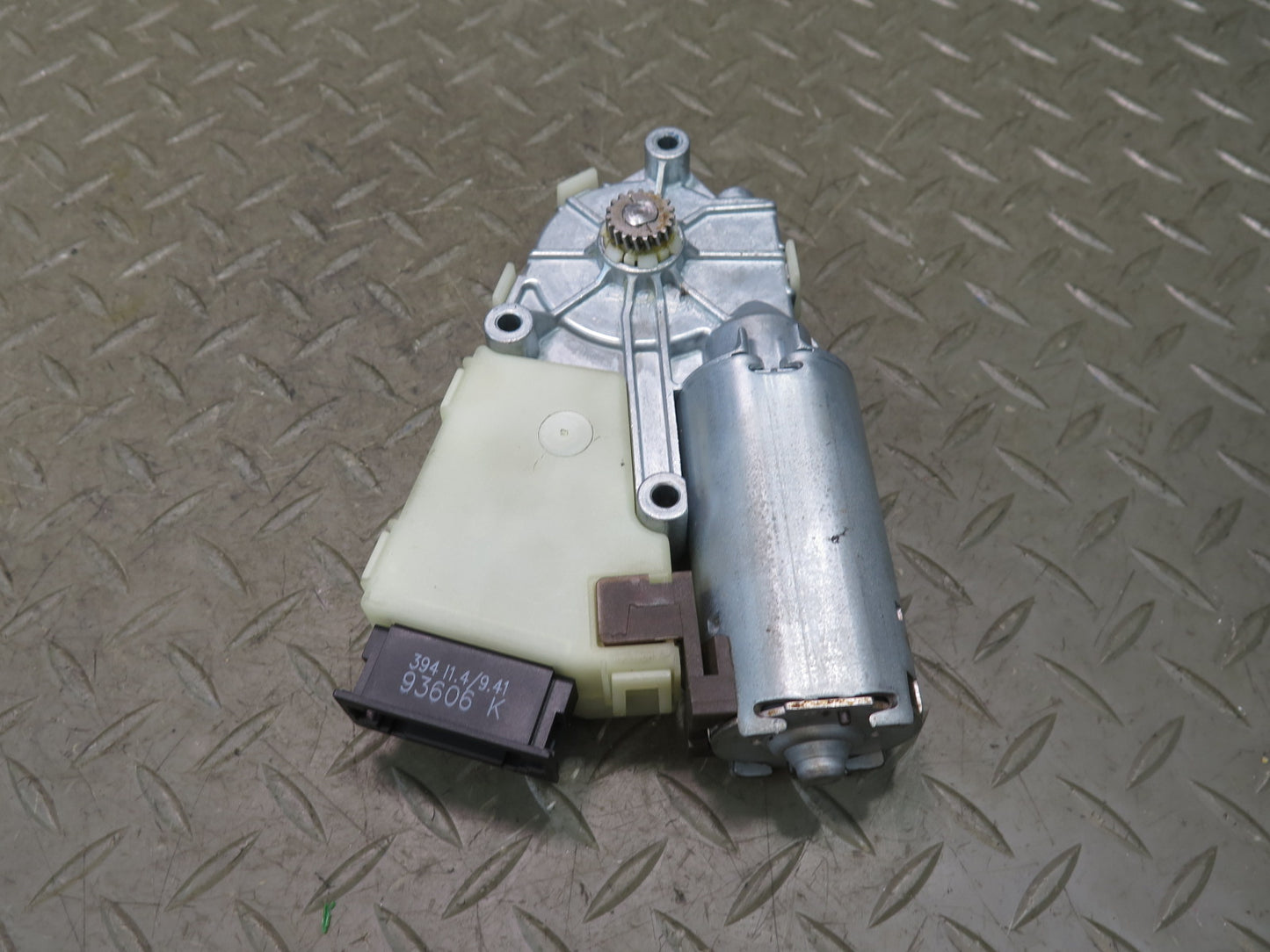 03-10 Bentley Continental GT Coupe Rear Spoiler Wing Motor 1C0959733H