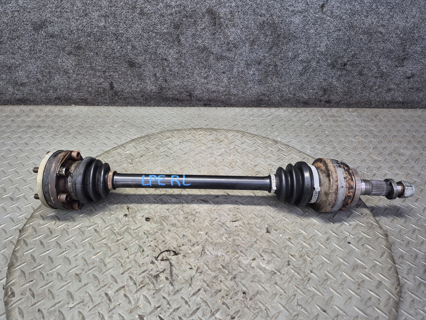 1985-1986 Porsche 928 S A/T Rear Left or Right Side Suspension Axle Shaft