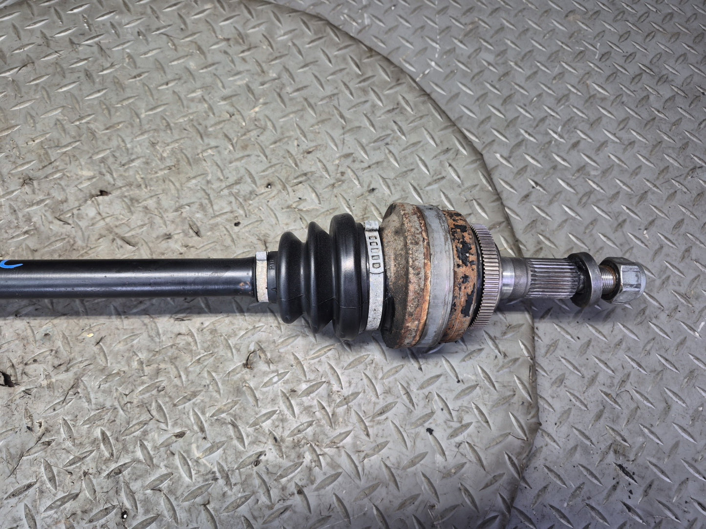 1985-1986 Porsche 928 S A/T Rear Left or Right Side Suspension Axle Shaft