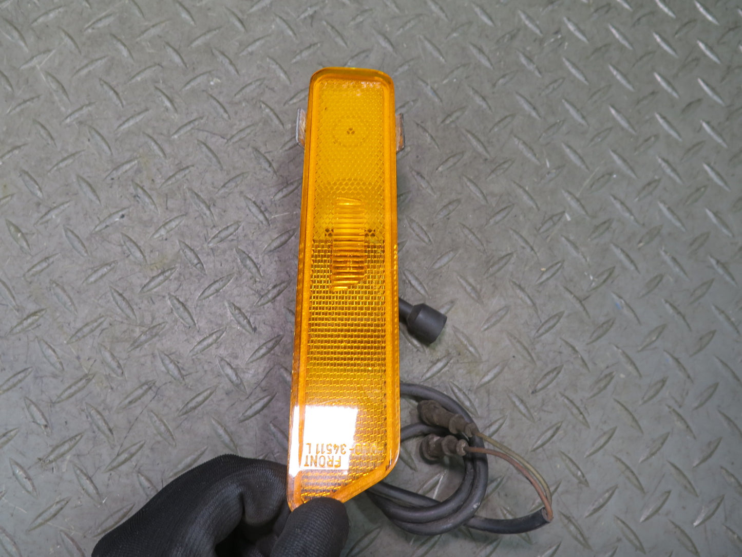 1984-1986 Porsche 928 Front Left & Right Side Marker Light Lamp Set of 2