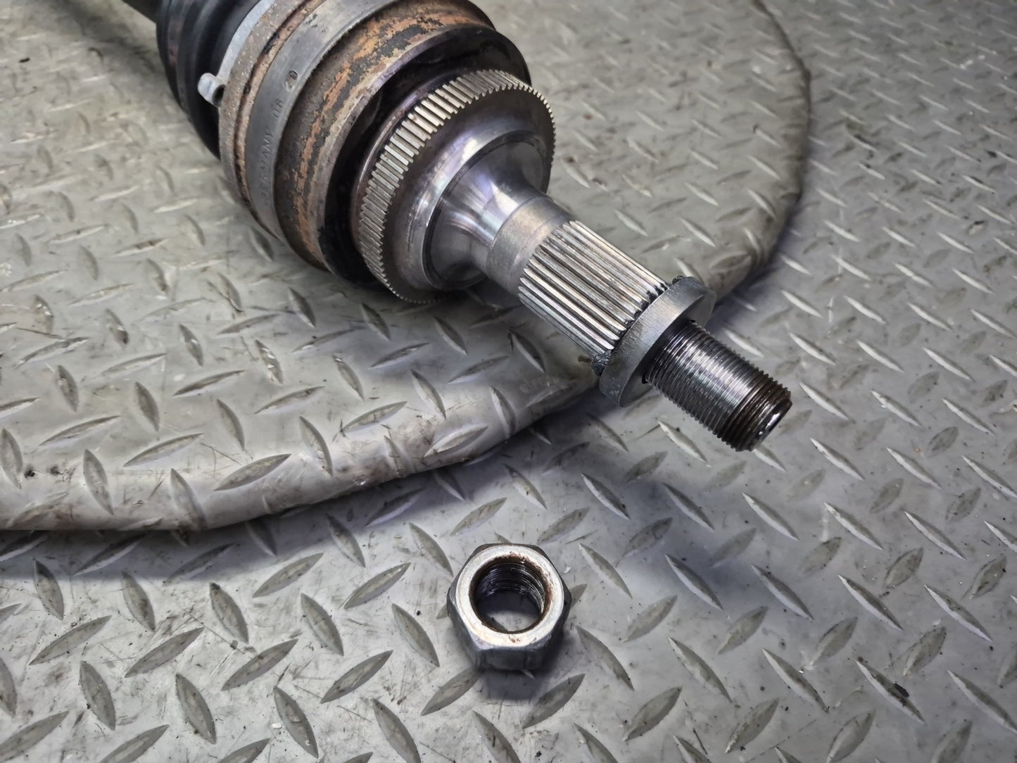 1985-1986 Porsche 928 S A/T Rear Left or Right Side Suspension Axle Shaft