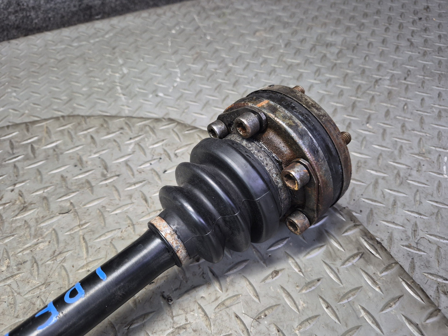 1985-1986 Porsche 928 S A/T Rear Left or Right Side Suspension Axle Shaft