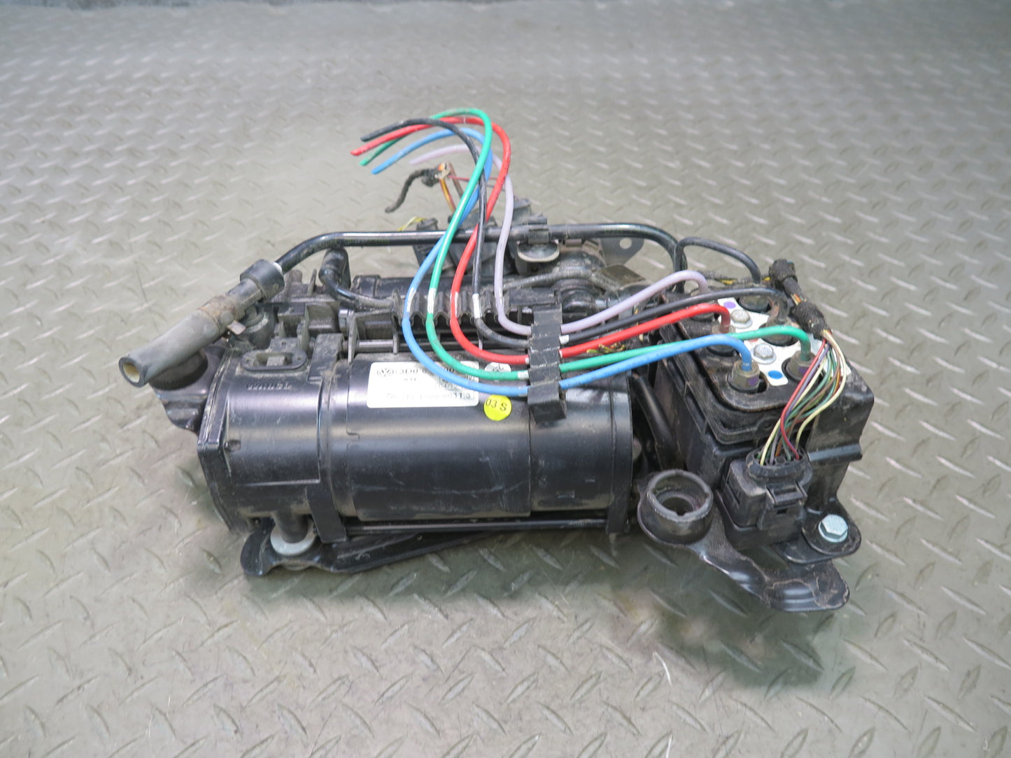 03-10 Bentley Continental GT Air Suspension Compressor Pump 3D0616005K 49K Miles