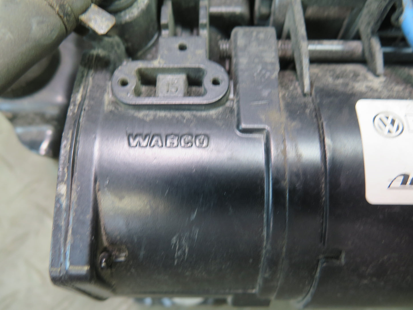 03-10 Bentley Continental GT Air Suspension Compressor Pump 3D0616005K 49K Miles
