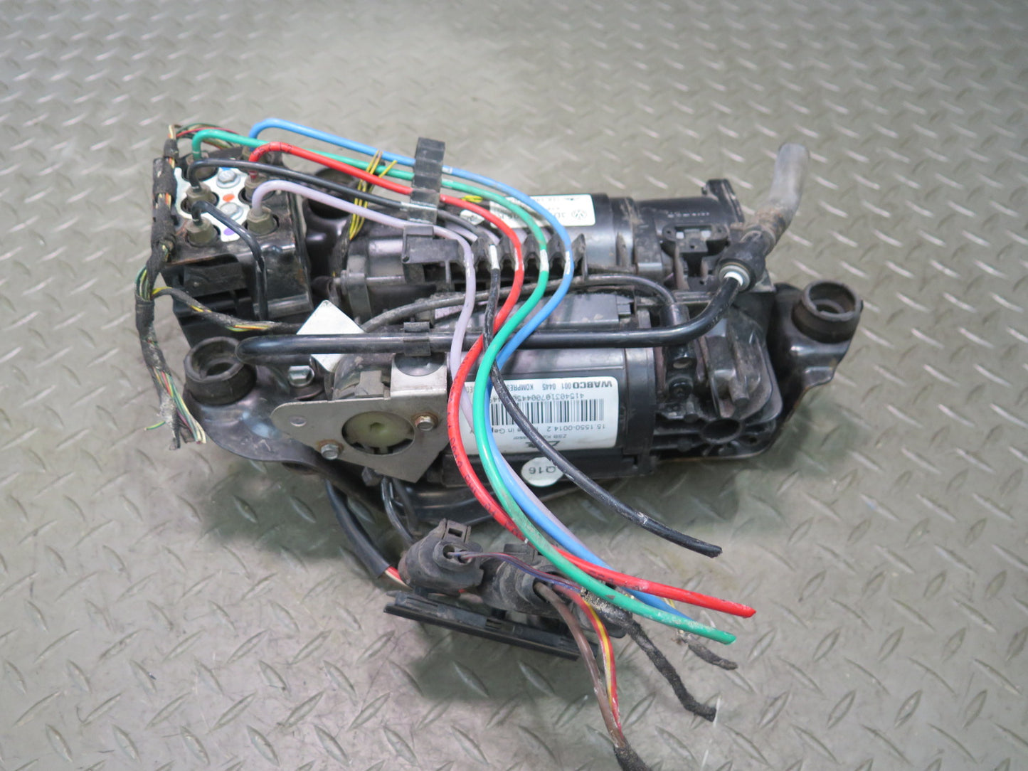 03-10 Bentley Continental GT Air Suspension Compressor Pump 3D0616005K 49K Miles
