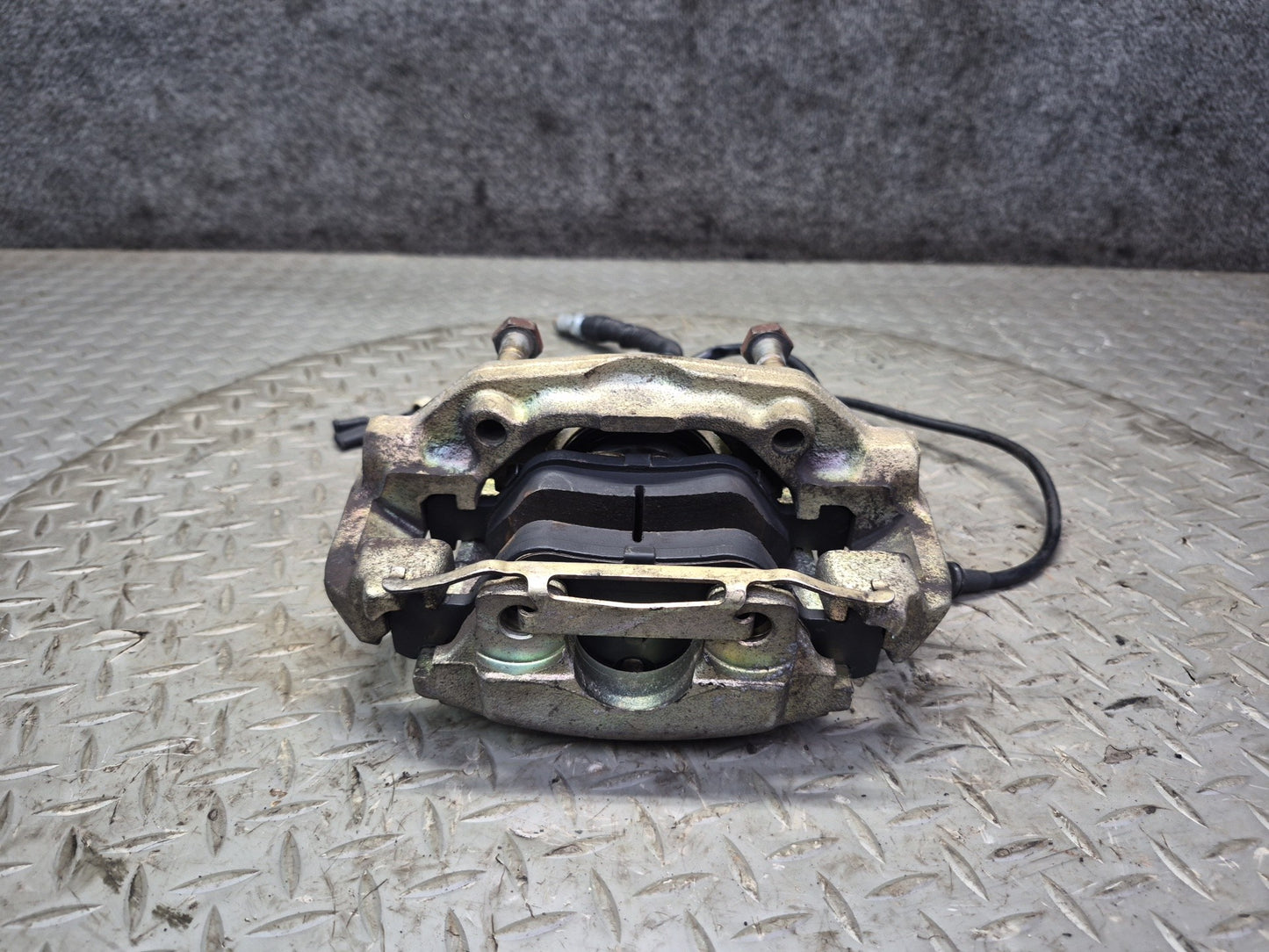 1984-1986 Porsche 928 S Front Left & Right Side Brake Caliper Set of 2