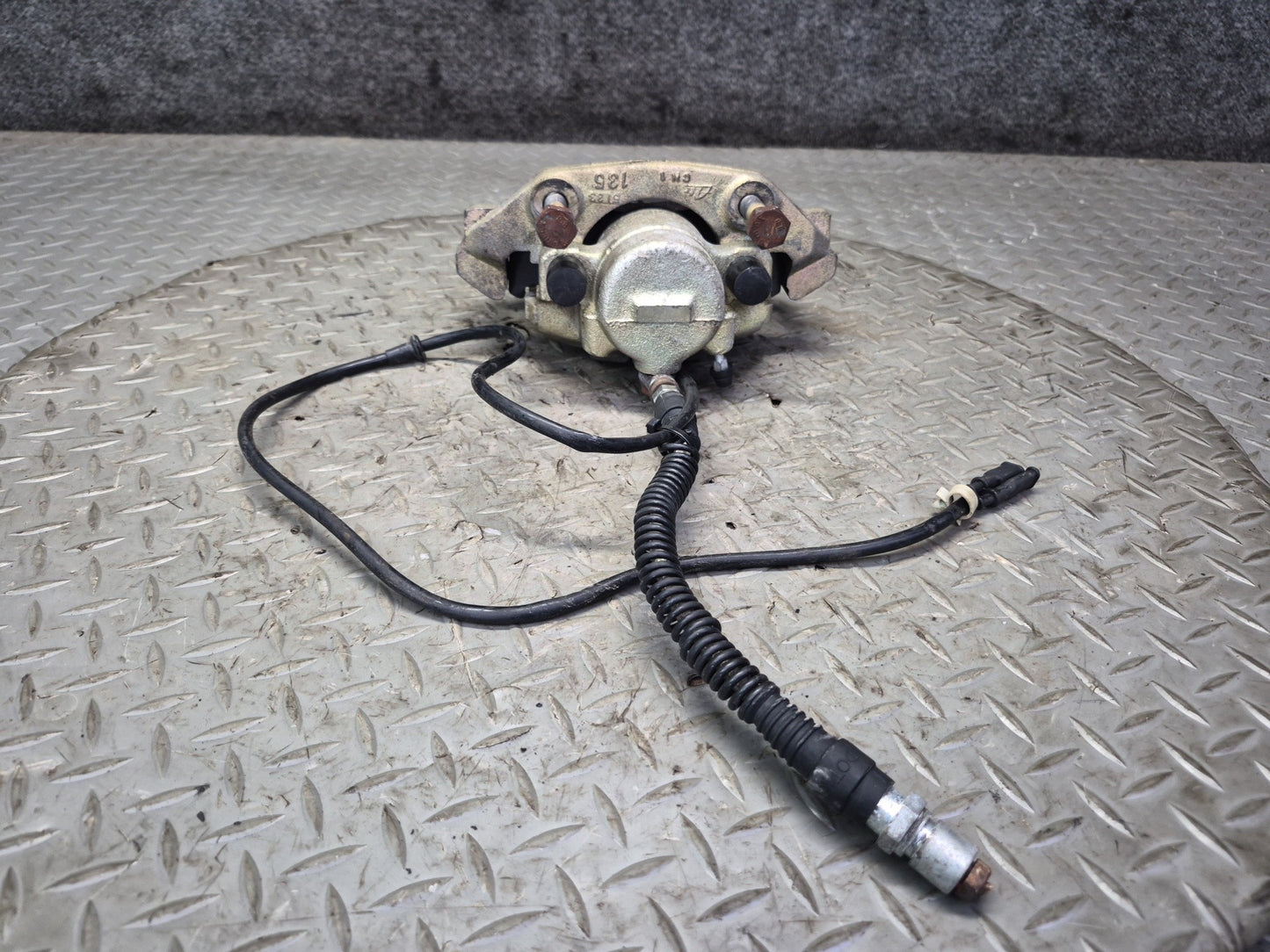1984-1986 Porsche 928 S Front Left & Right Side Brake Caliper Set of 2