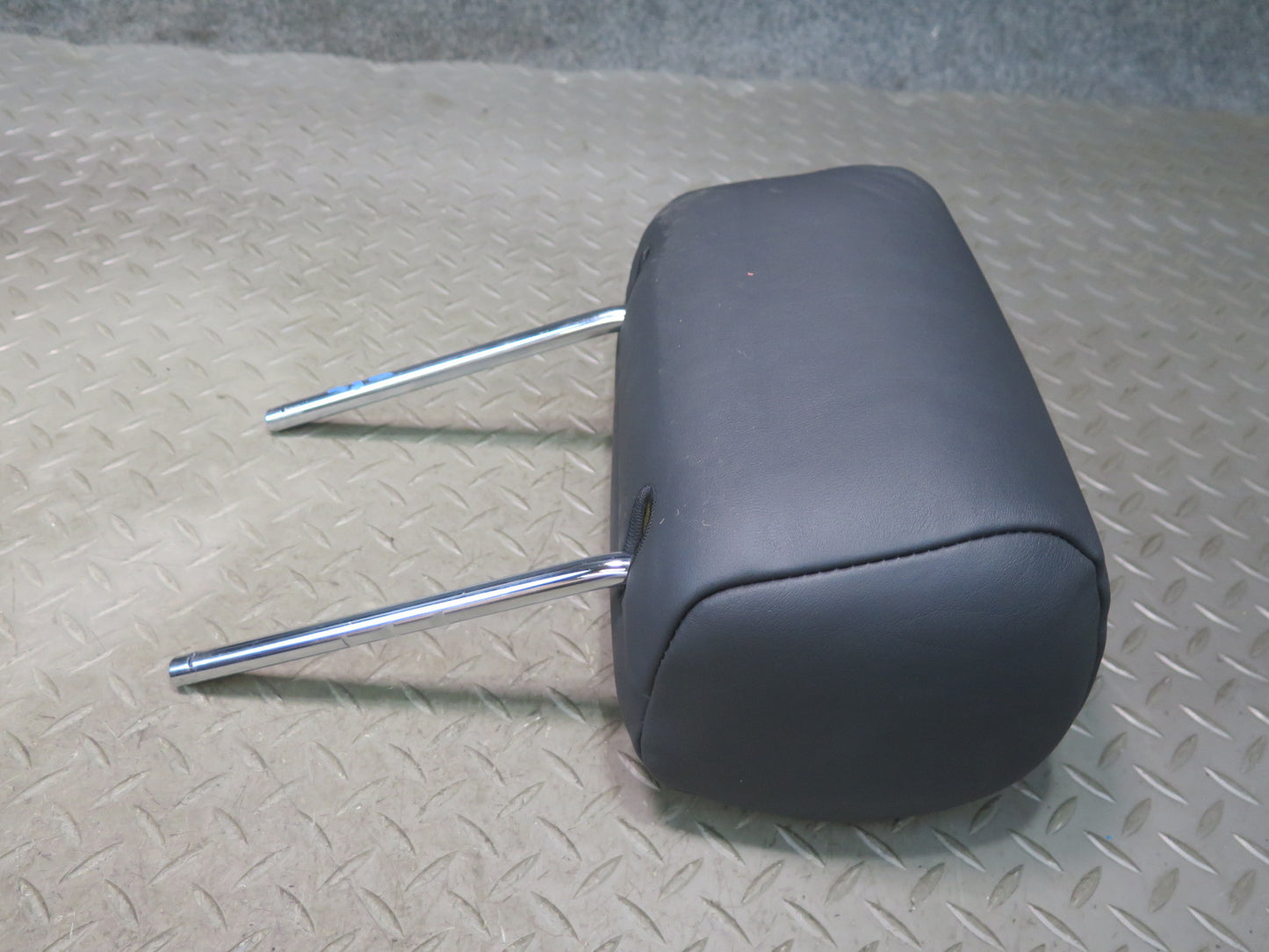 01-03 Lexus UCF30L LS430 Rear Left Right Center Leather Black Headrest Set OEM