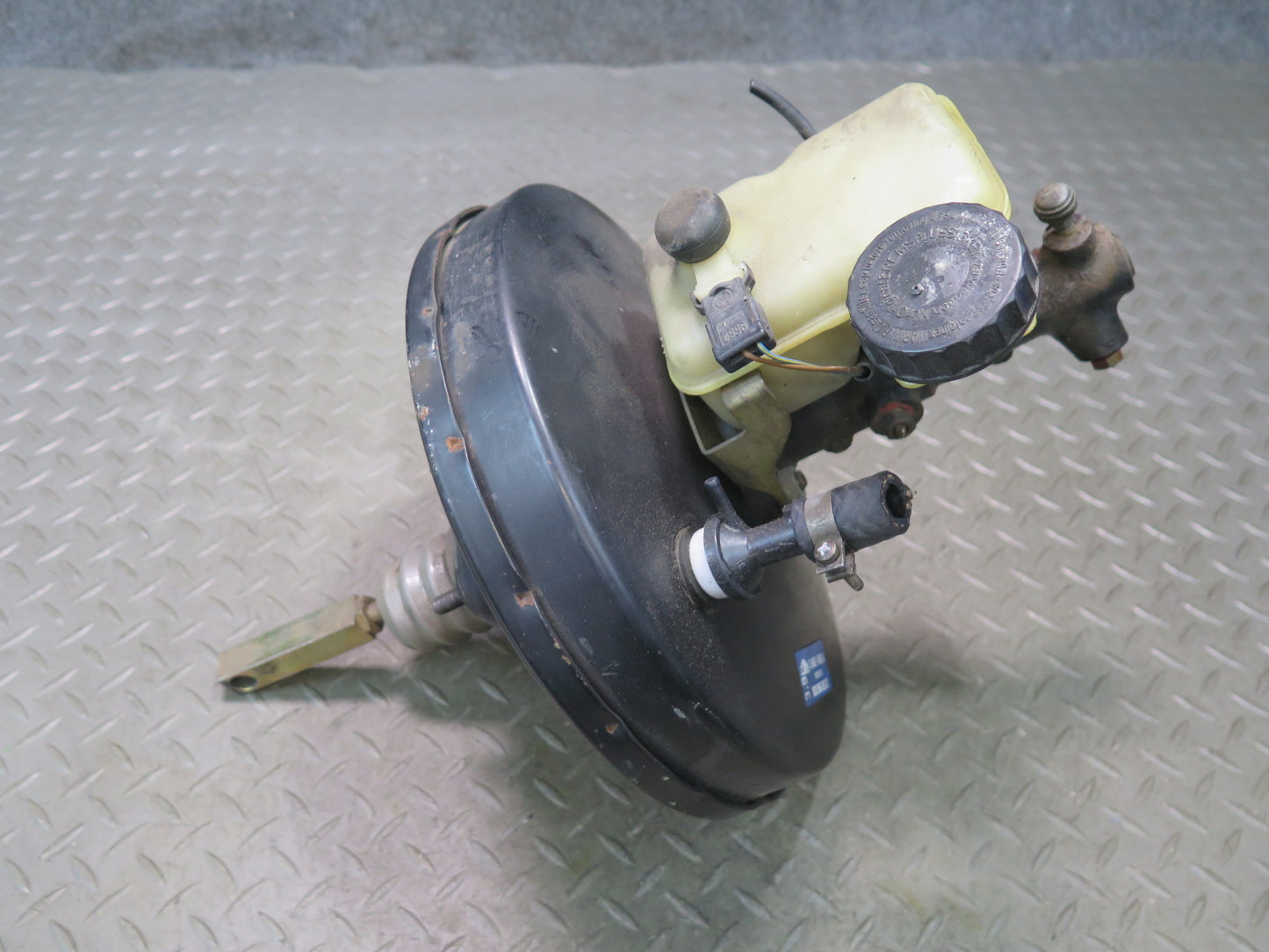 1984-1991 Porsche 928 Brake Master Cylinder Booster Fluid Reservoir 92835502523