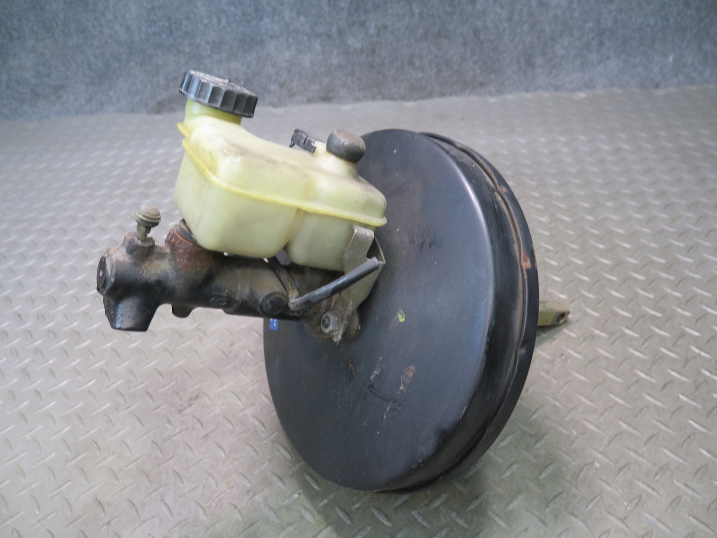 1984-1991 Porsche 928 Brake Master Cylinder Booster Fluid Reservoir 92835502523