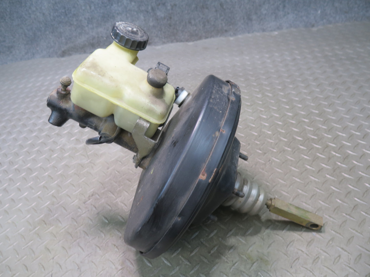 1984-1991 Porsche 928 Brake Master Cylinder Booster Fluid Reservoir 92835502523