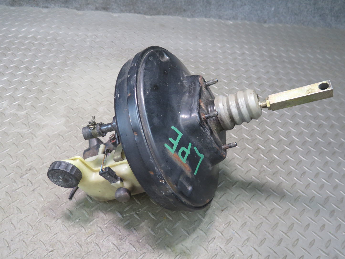 1984-1991 Porsche 928 Brake Master Cylinder Booster Fluid Reservoir 92835502523