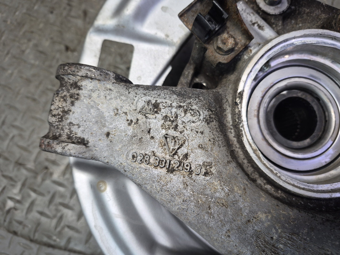 1984-1986 Porsche 928 S Rear Left Side Spindle Knuckle Wheel Hub Bearing