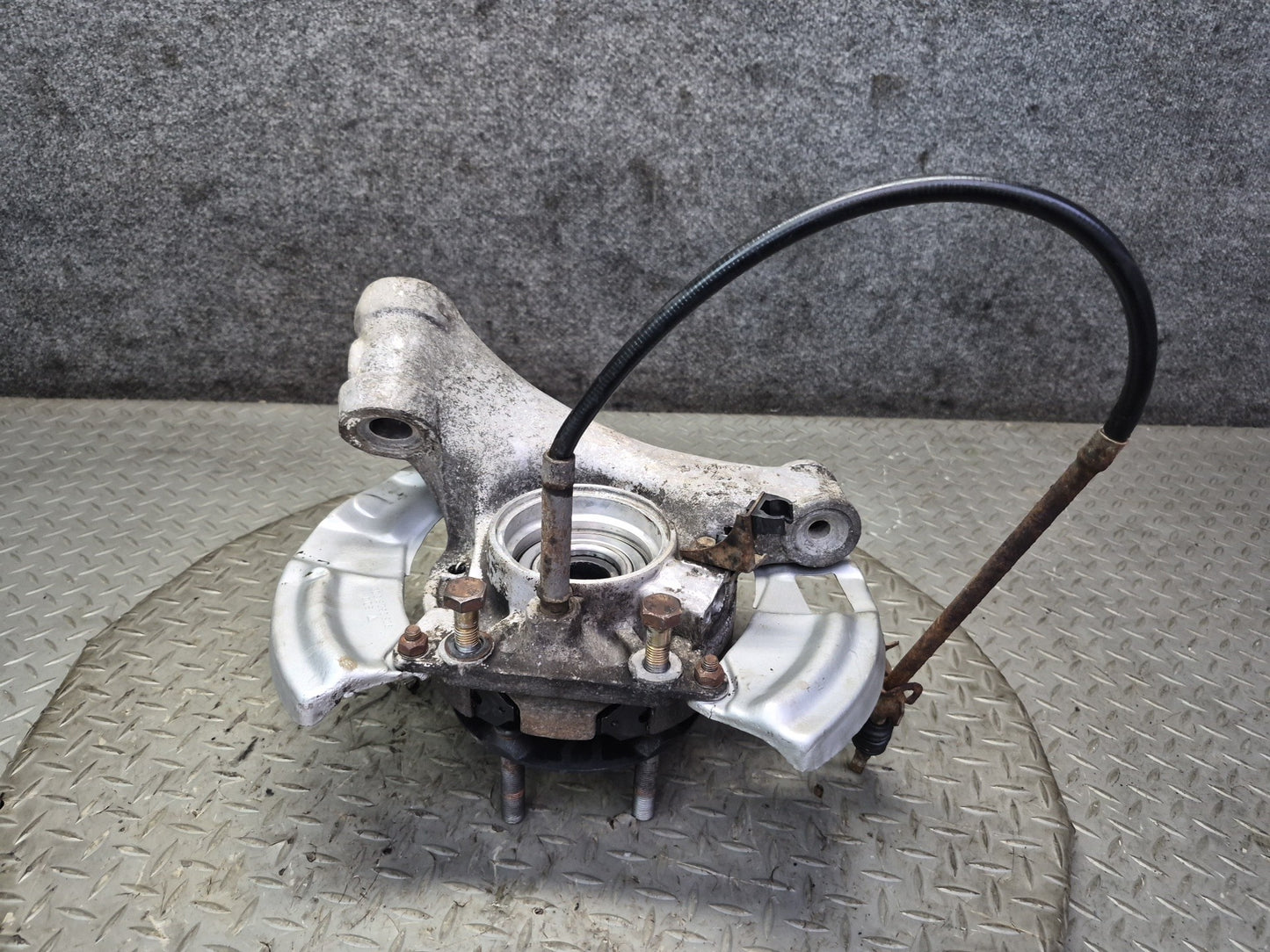 1984-1986 Porsche 928 S Rear Left Side Spindle Knuckle Wheel Hub Bearing