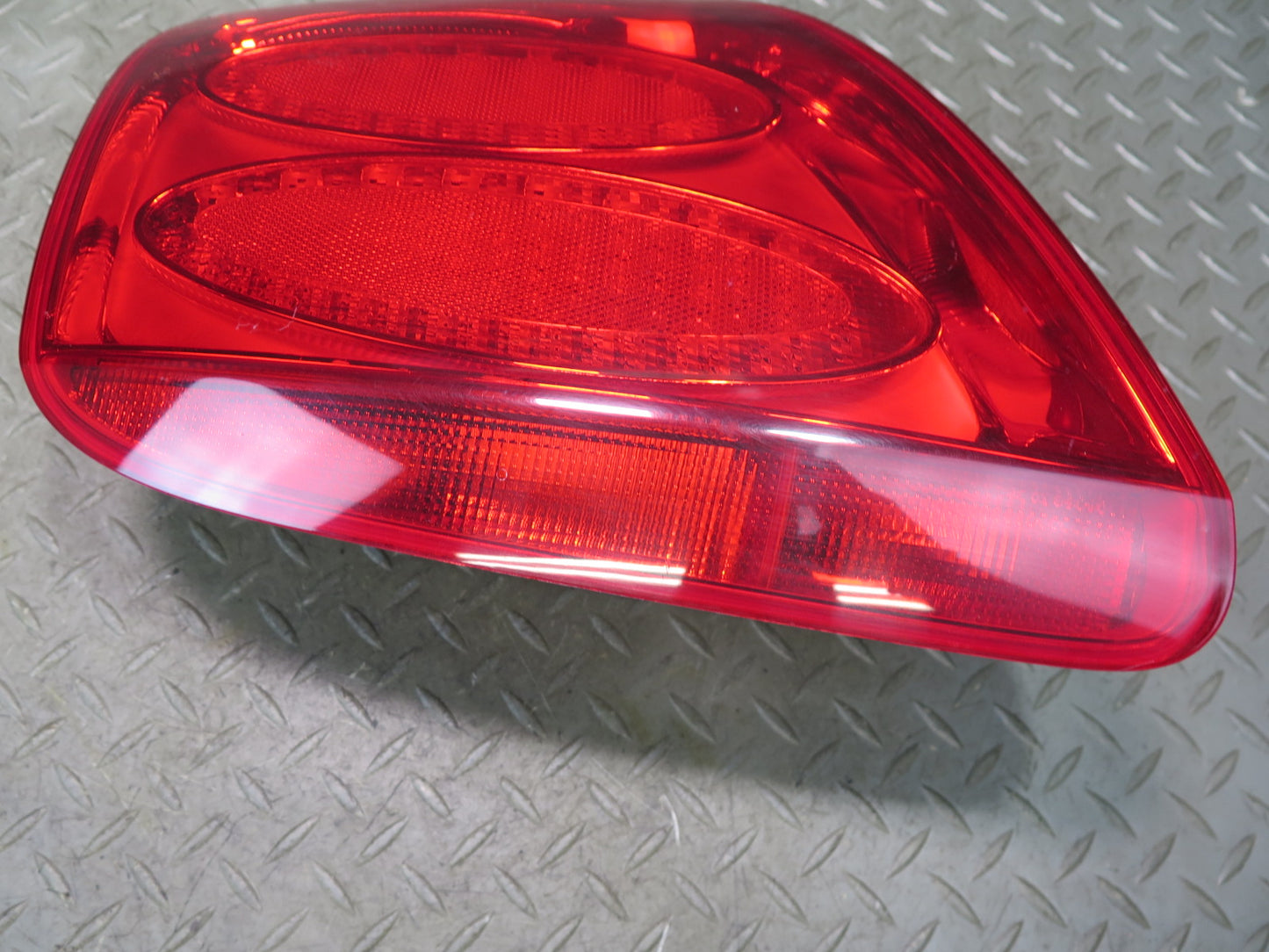03-09 Bentley Continental GT Rear Left & Right Tail Light Lamp Set of 2