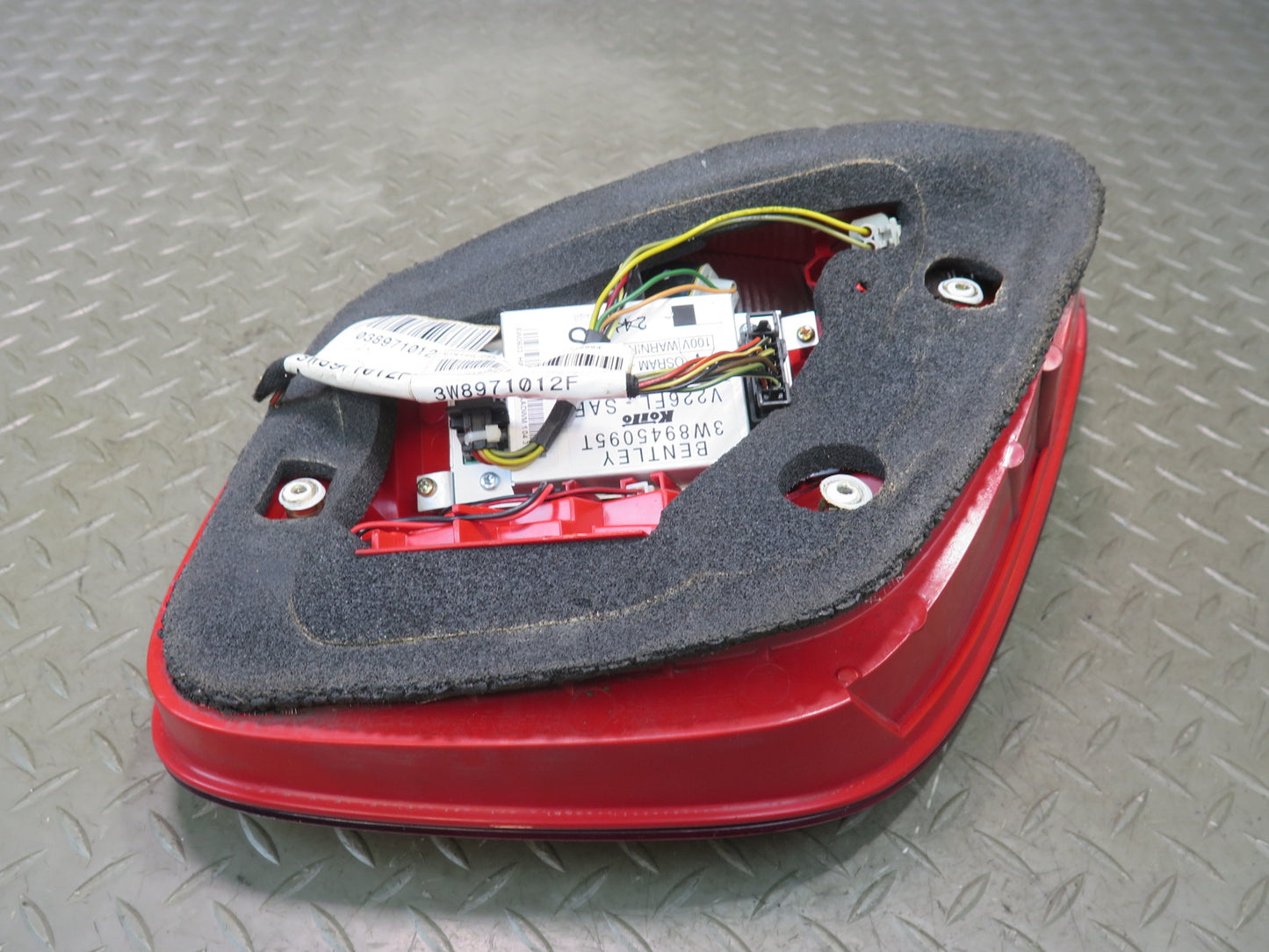 03-09 Bentley Continental GT Rear Left & Right Tail Light Lamp Set of 2