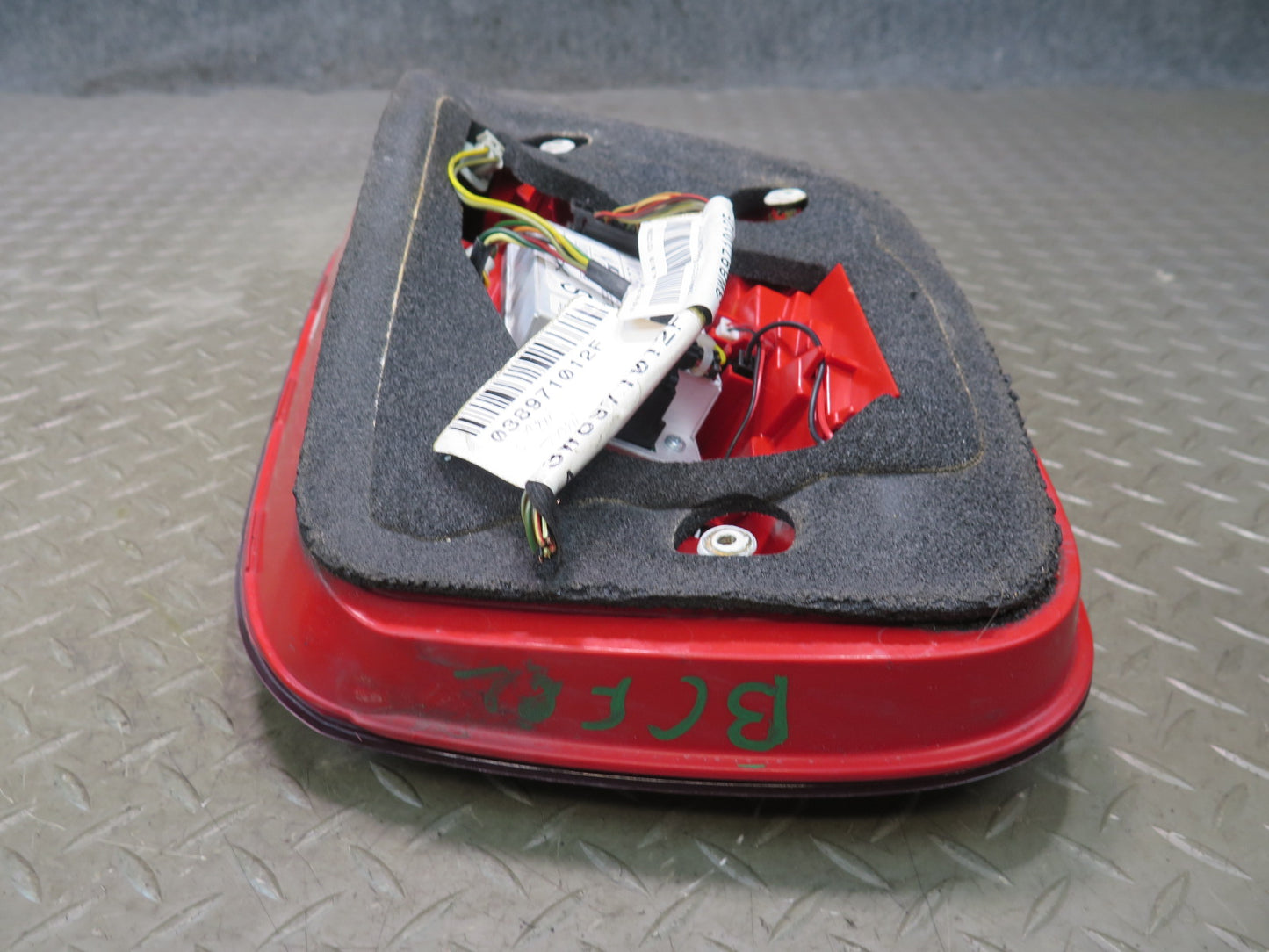 03-09 Bentley Continental GT Rear Left & Right Tail Light Lamp Set of 2