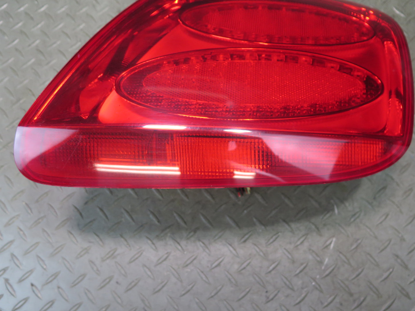03-09 Bentley Continental GT Rear Left & Right Tail Light Lamp Set of 2