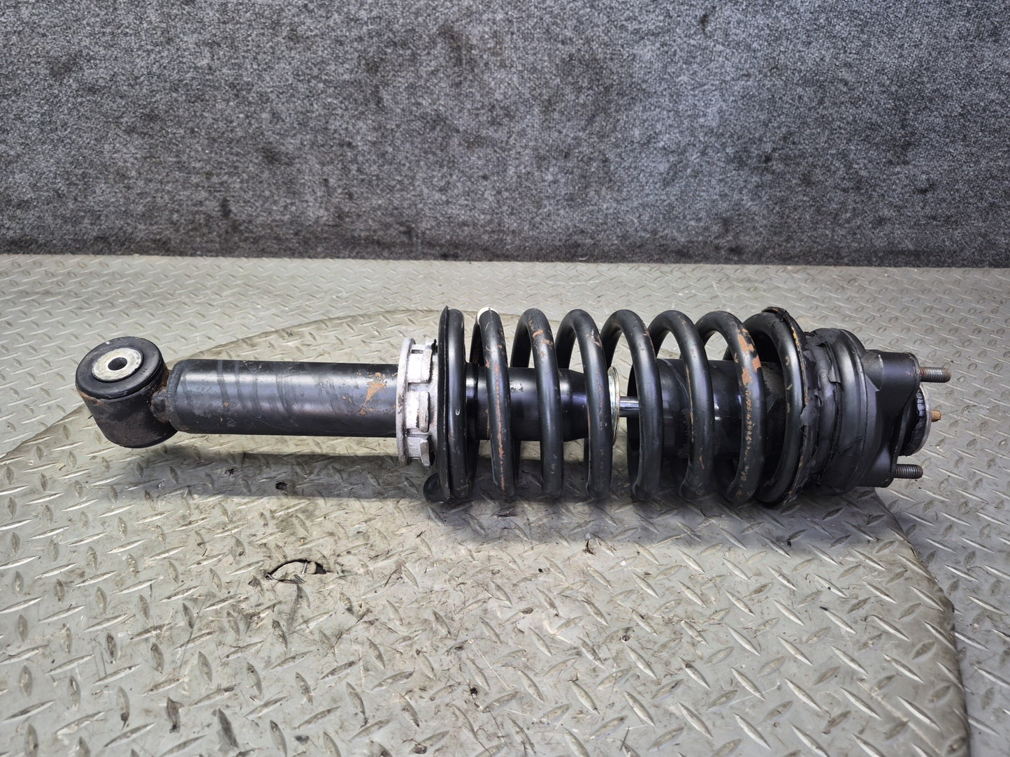 1983-1986 Porsche 928 S Front Left & Right Shock Strut Absorber Set of 2