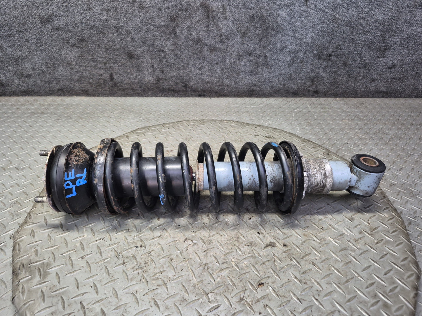 1983-1986 Porsche 928 S Rear Left & Right Shock Strut Absorber Set of 2