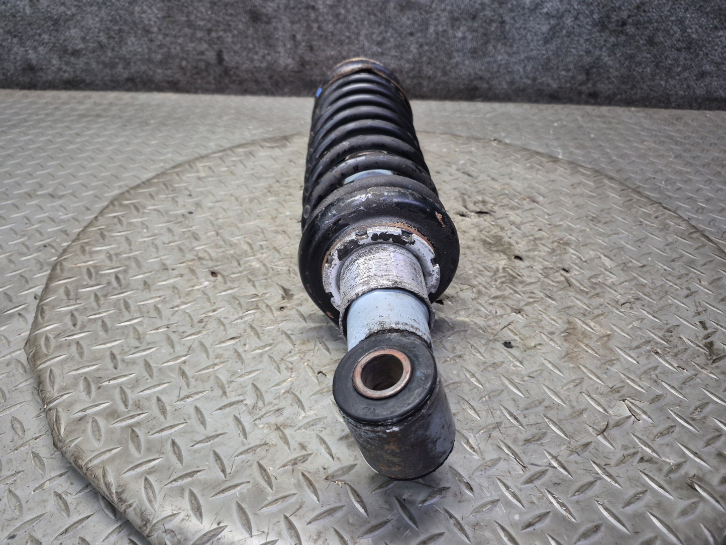 1983-1986 Porsche 928 S Rear Left & Right Shock Strut Absorber Set of 2