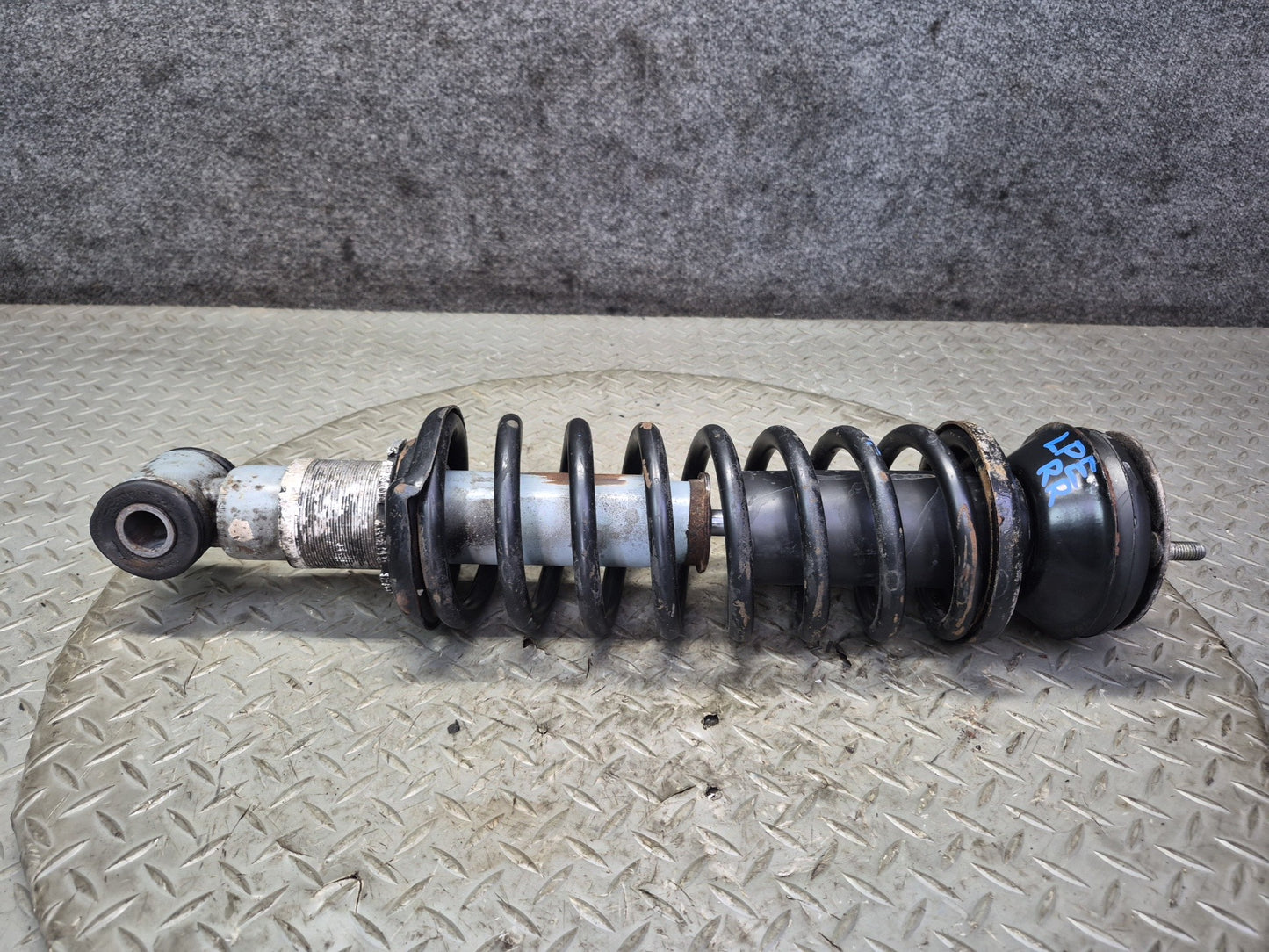 1983-1986 Porsche 928 S Rear Left & Right Shock Strut Absorber Set of 2