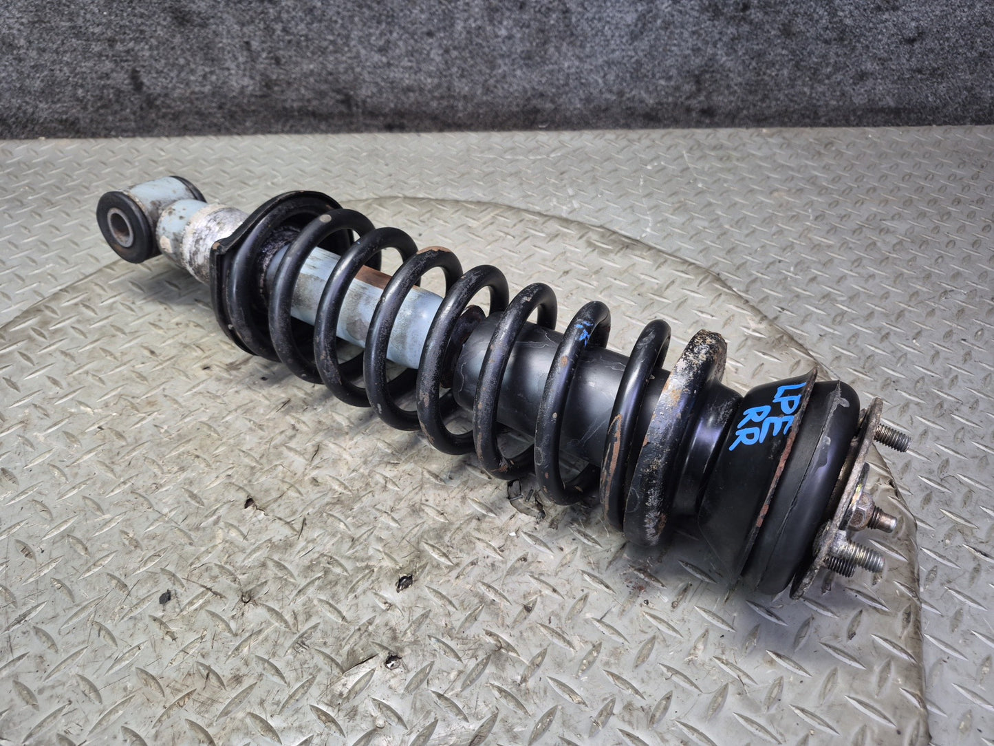 1983-1986 Porsche 928 S Rear Left & Right Shock Strut Absorber Set of 2