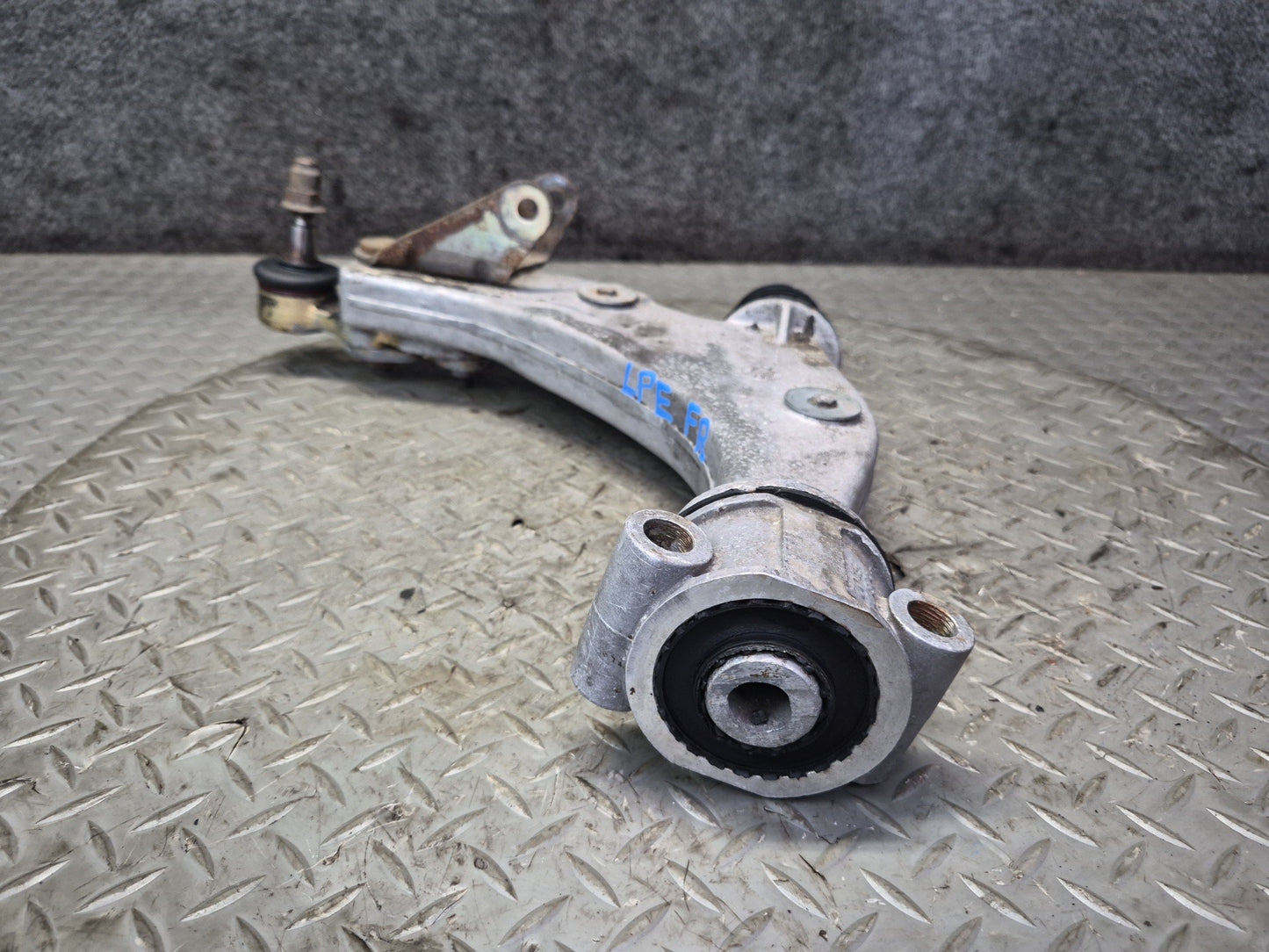 1984-1986 Porsche 928 S Front Right Upper & Lower Control Arm Bracket Set
