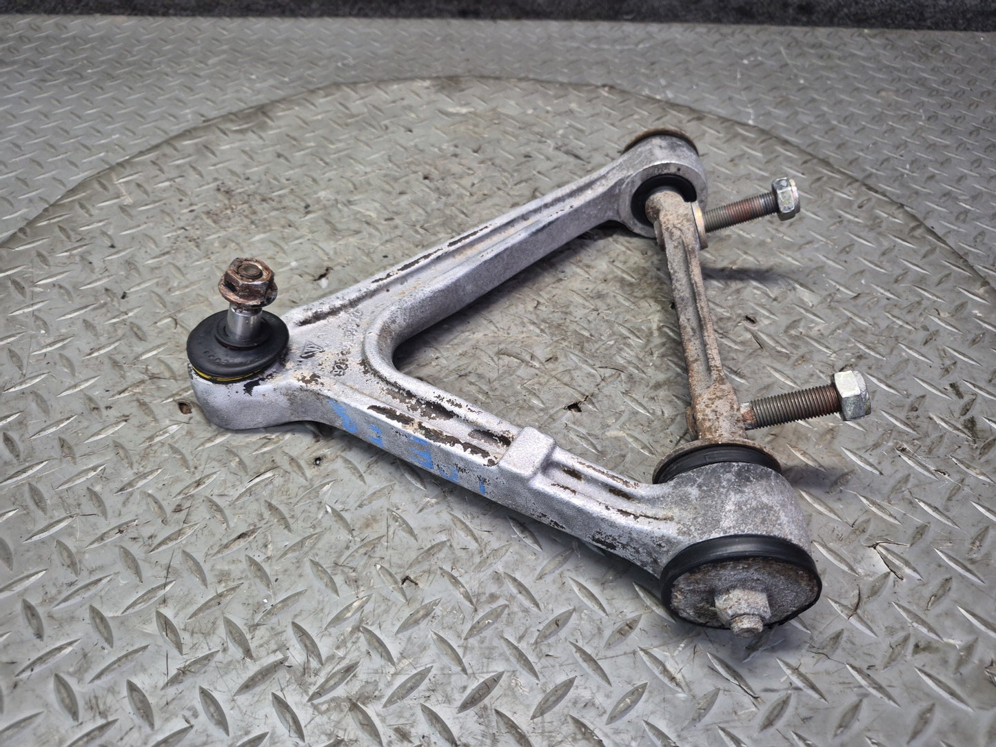 1984-1986 Porsche 928 S Front Right Upper & Lower Control Arm Bracket Set