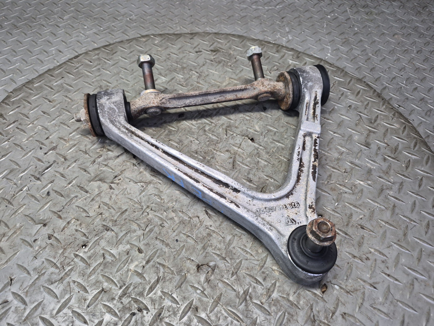 1984-1986 Porsche 928 S Front Right Upper & Lower Control Arm Bracket Set