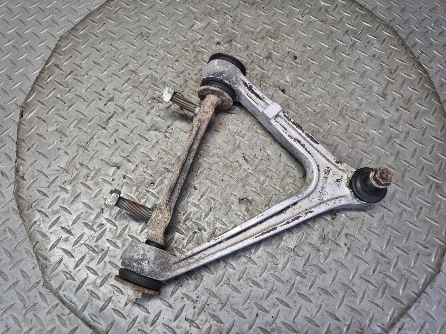 1984-1986 Porsche 928 S Front Right Upper & Lower Control Arm Bracket Set
