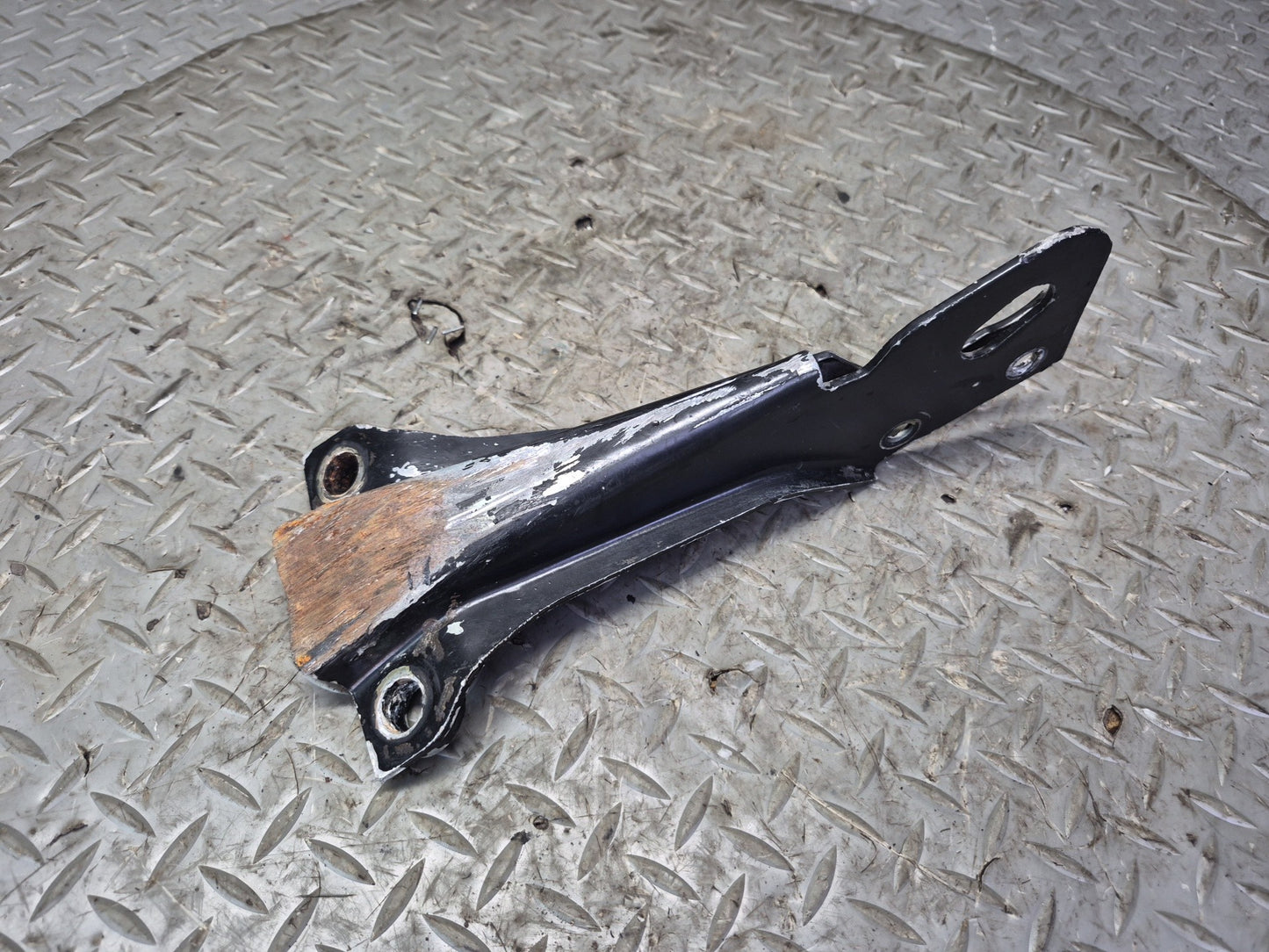 1984-1986 Porsche 928 S Front Right Upper & Lower Control Arm Bracket Set
