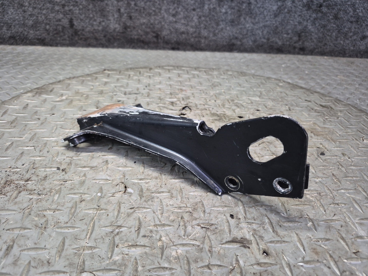 1984-1986 Porsche 928 S Front Right Upper & Lower Control Arm Bracket Set