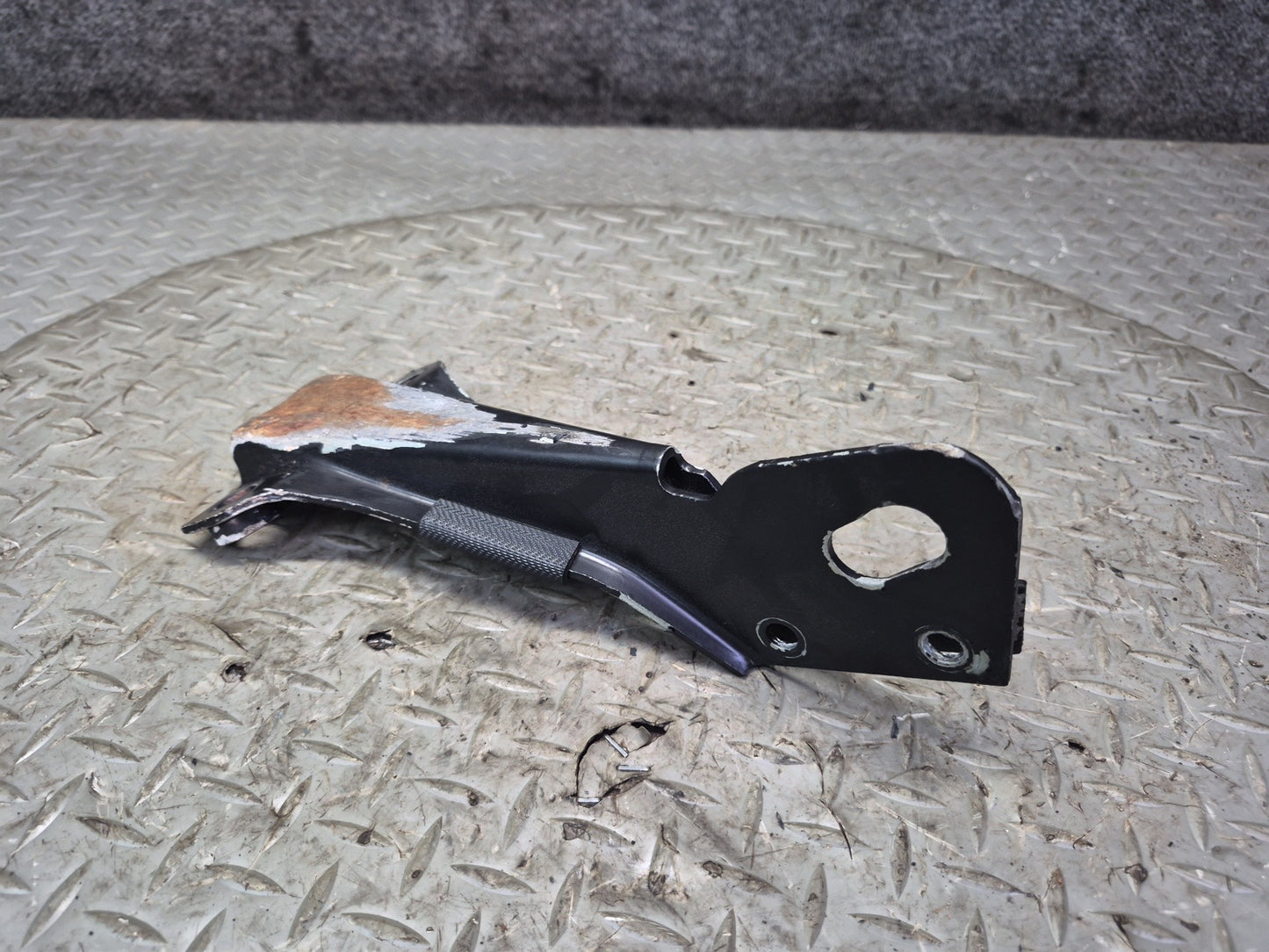 1984-1986 Porsche 928 S Front Left Upper & Lower Control Arm Bracket Set
