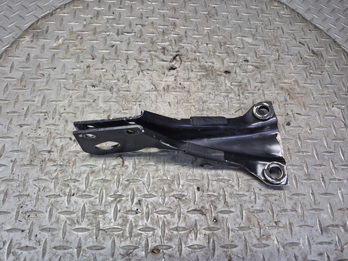 1984-1986 Porsche 928 S Front Left Upper & Lower Control Arm Bracket Set