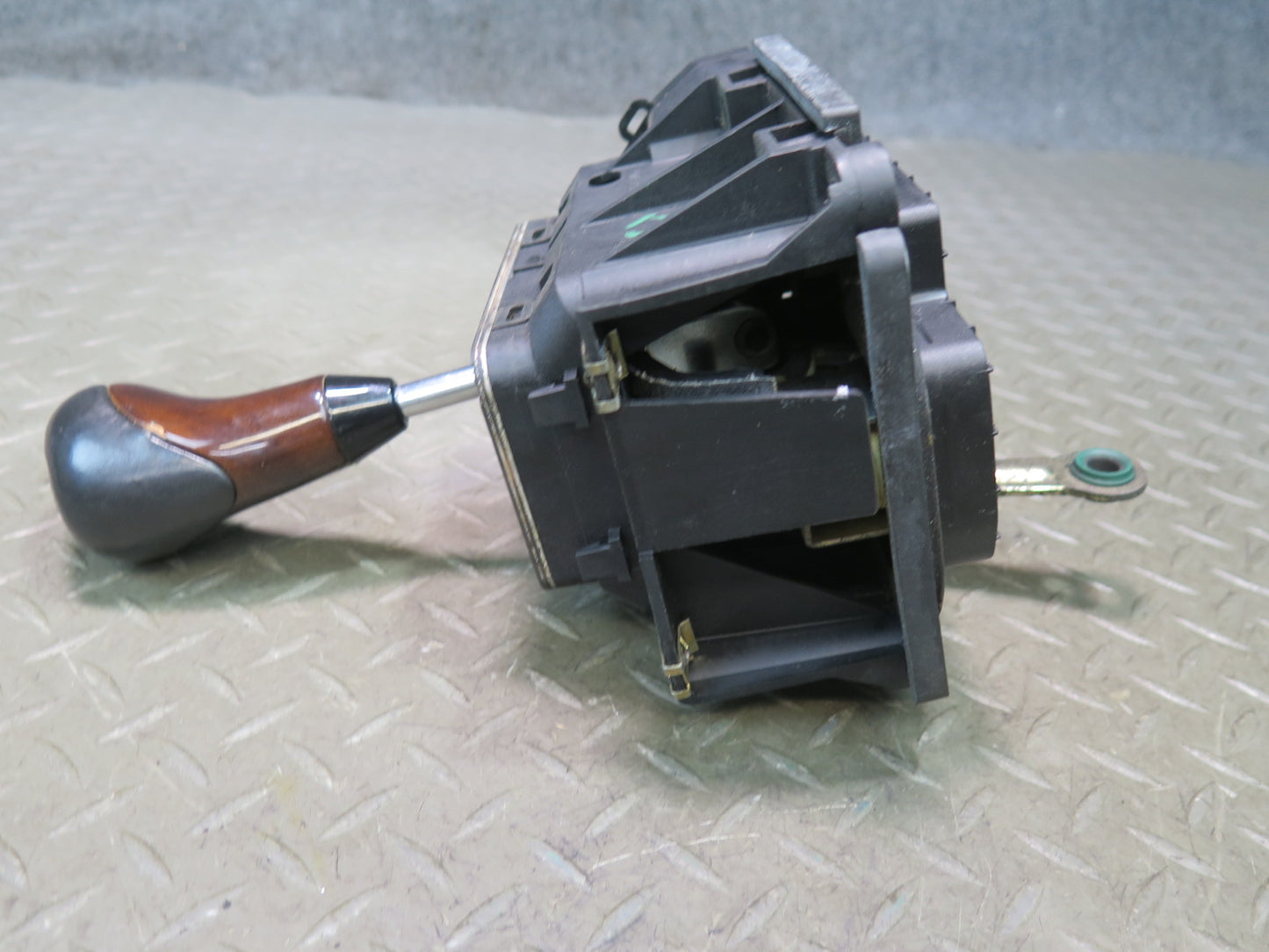2003 Mercedes W463 G500 AT Auto Transmission Shifter w Wood Trim & Cable Damaged