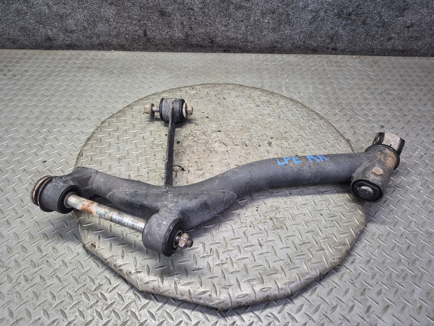 1984-1995 Porsche 928 S Rear Right Upper & Lower Control Arm Bracket Set