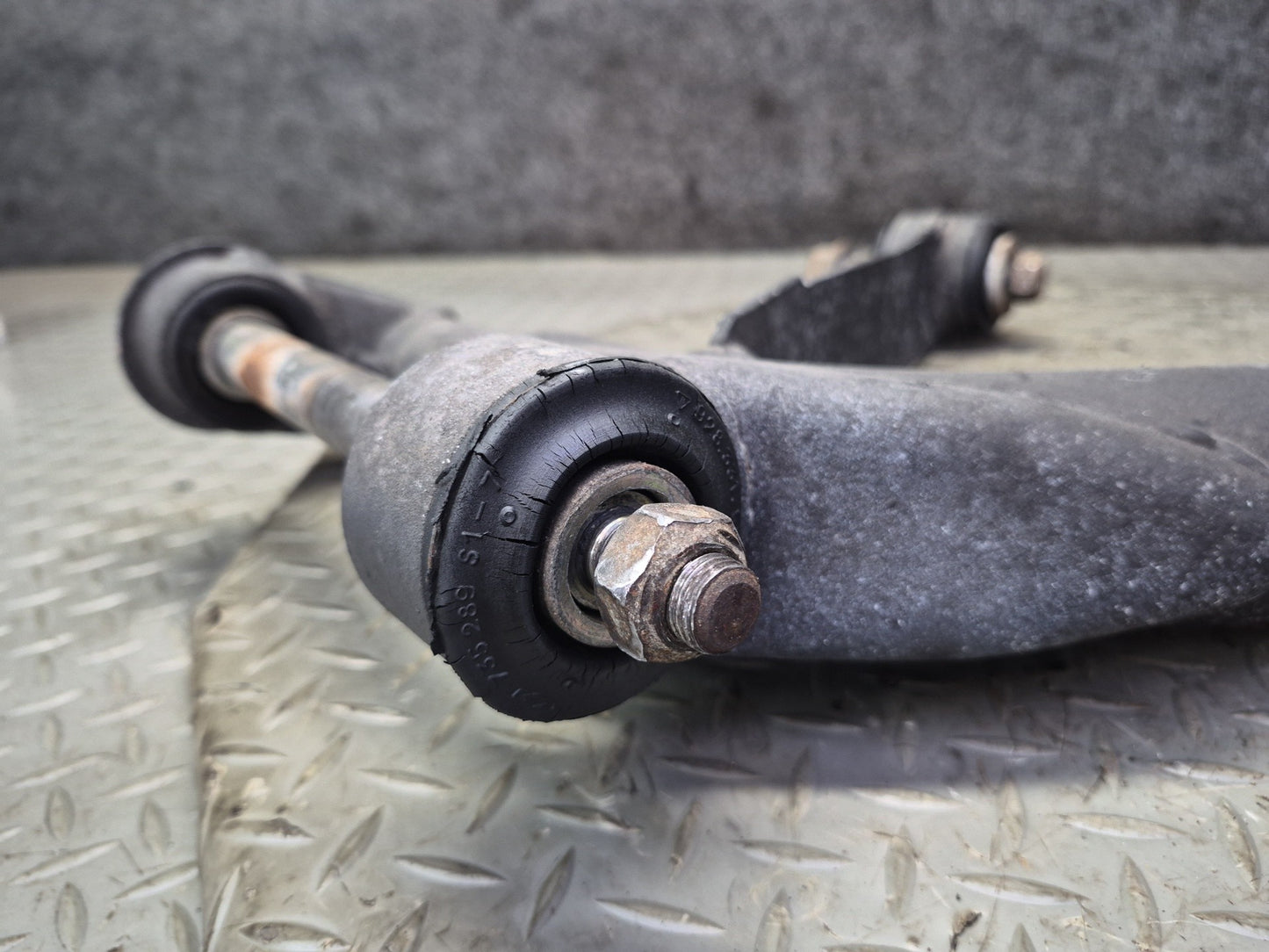 1984-1995 Porsche 928 S Rear Right Upper & Lower Control Arm Bracket Set