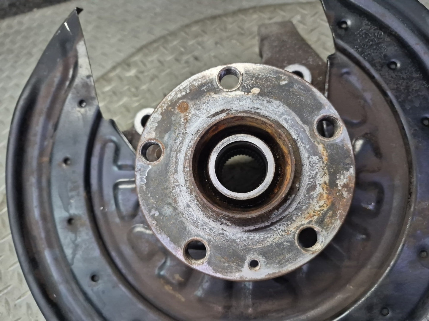 03-10 Bentley Continental GT Rear Left Spindle Knuckle Wheel Hub Bearing