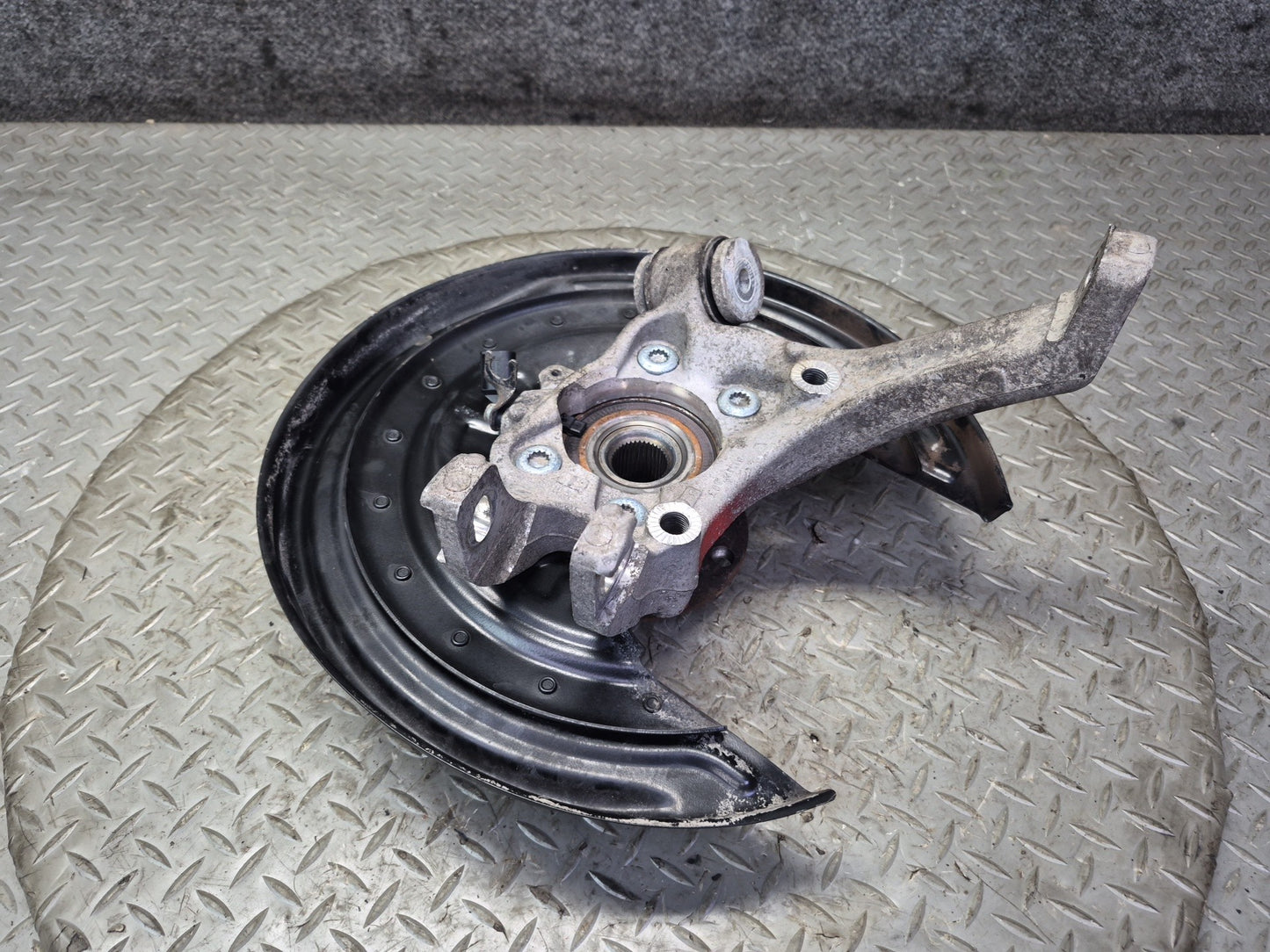 03-10 Bentley Continental GT Rear Left Spindle Knuckle Wheel Hub Bearing
