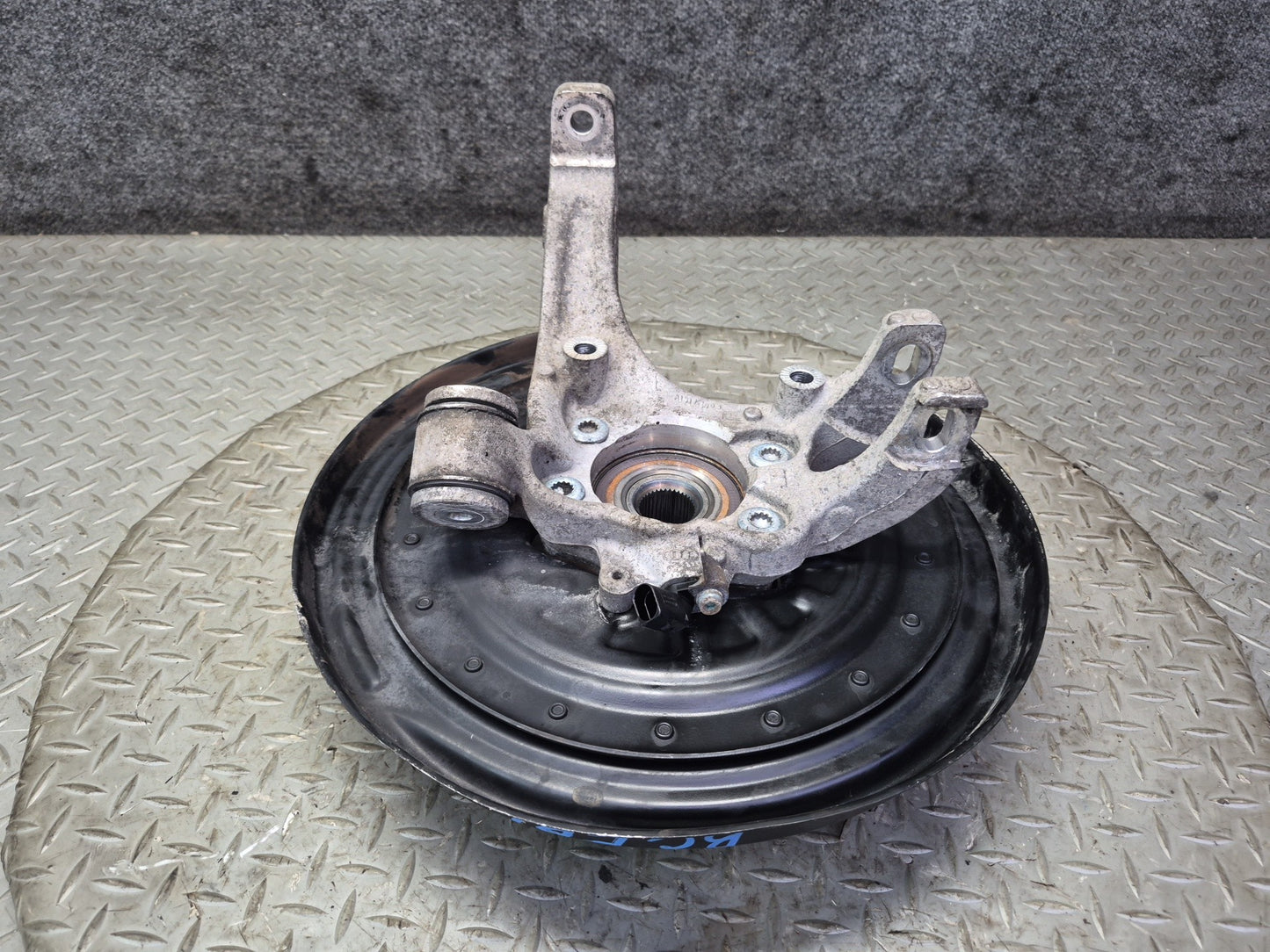 03-10 Bentley Continental GT Rear Left Spindle Knuckle Wheel Hub Bearing