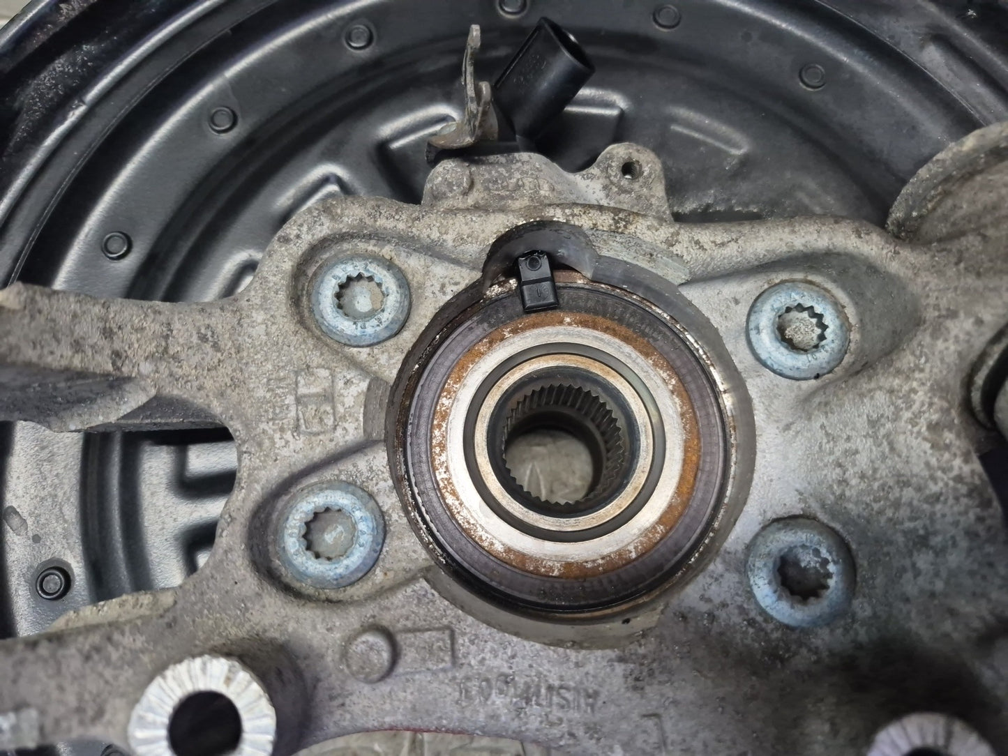 03-10 Bentley Continental GT Rear Left Spindle Knuckle Wheel Hub Bearing