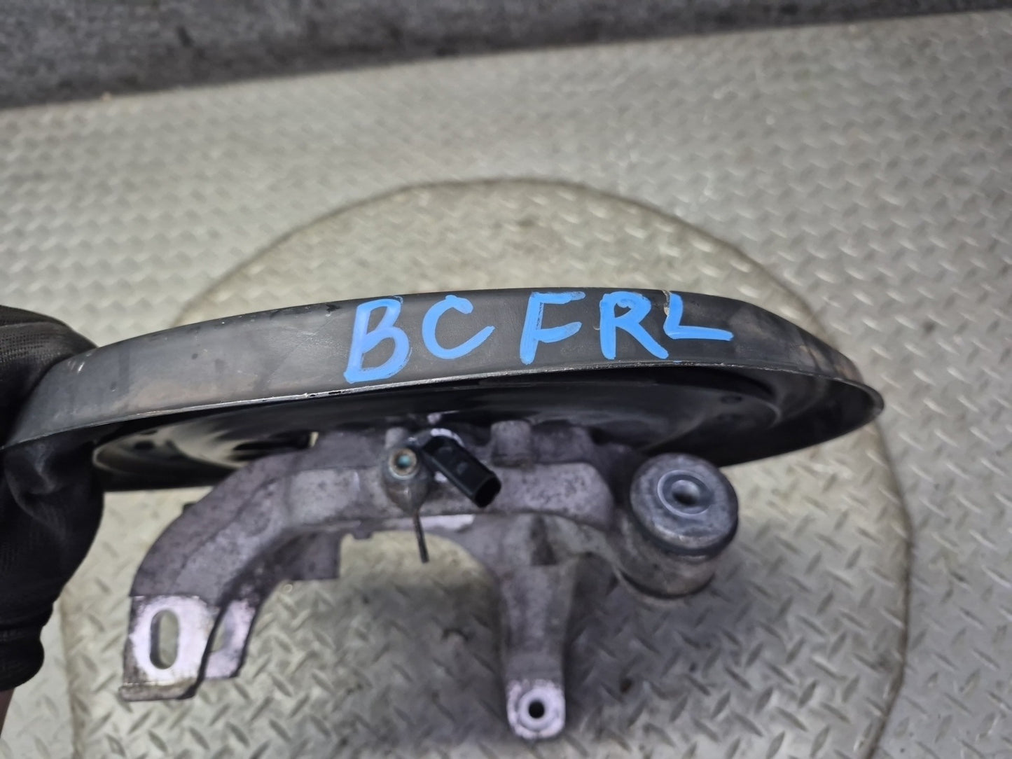 03-10 Bentley Continental GT Rear Left Spindle Knuckle Wheel Hub Bearing